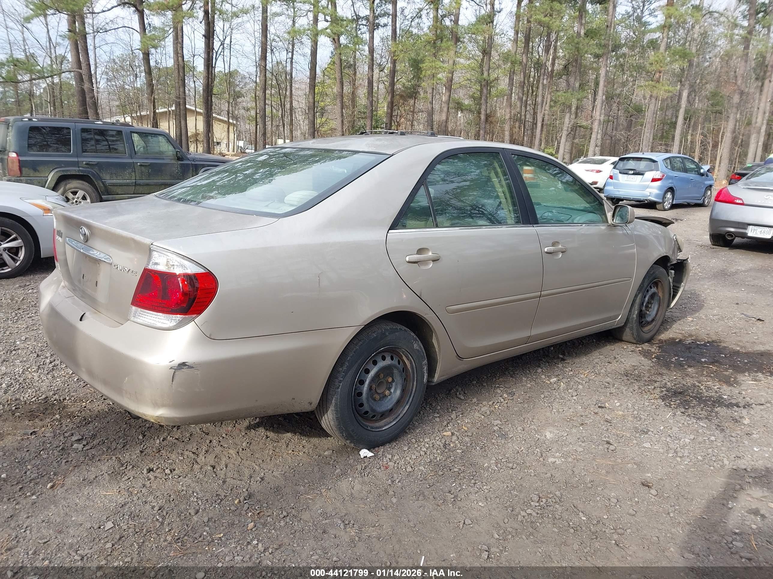 TOYOTA CAMRY image 4