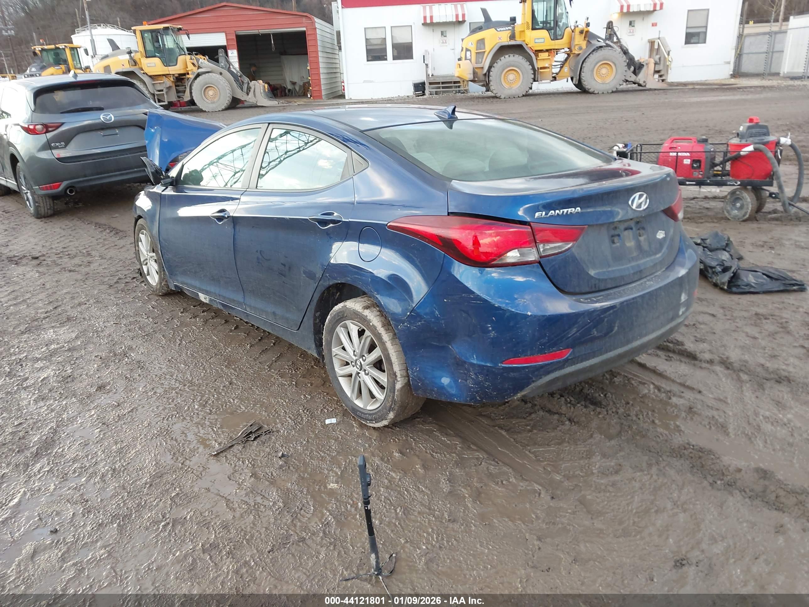 HYUNDAI ELANTRA image 3