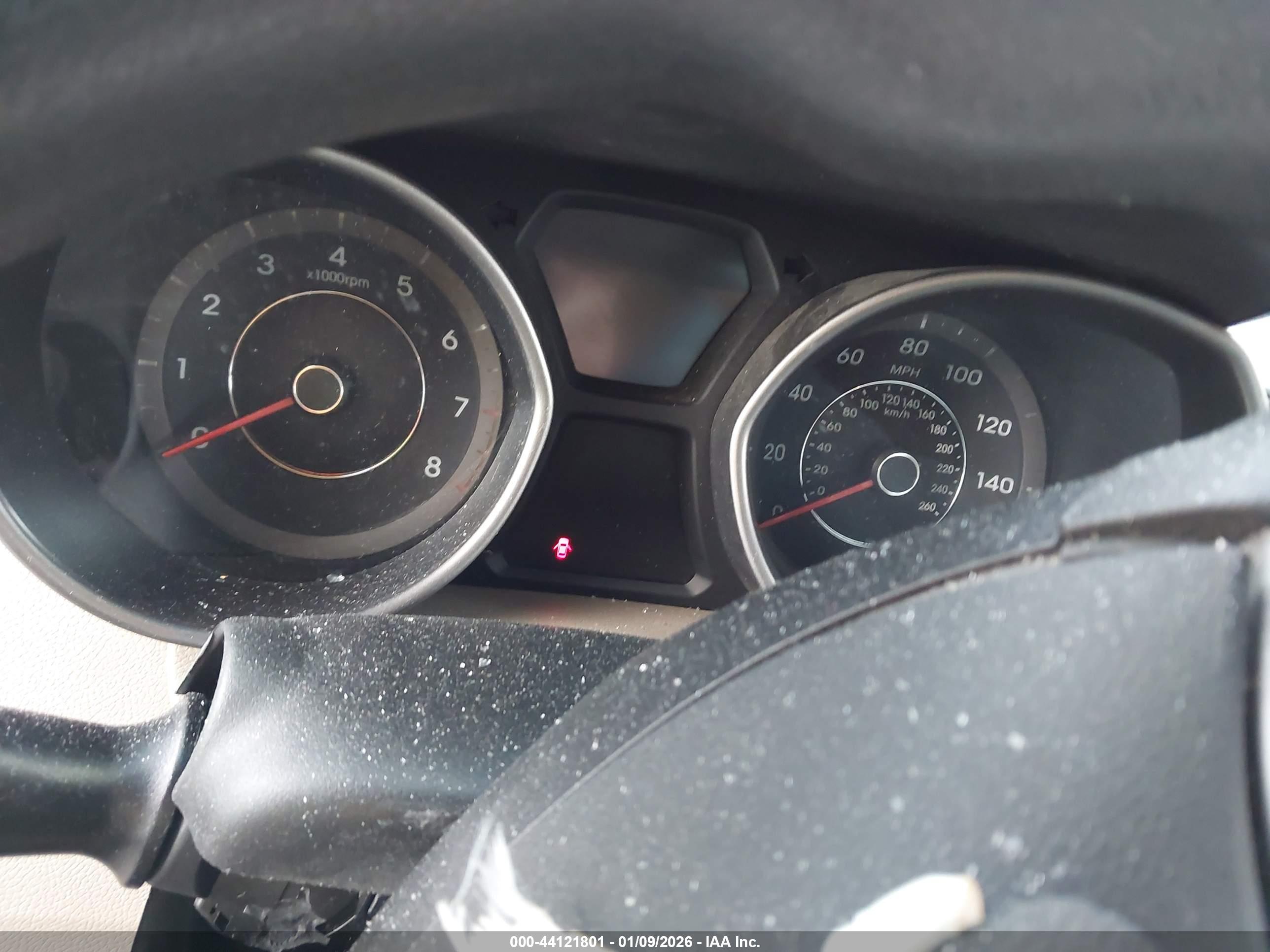 HYUNDAI ELANTRA image 7