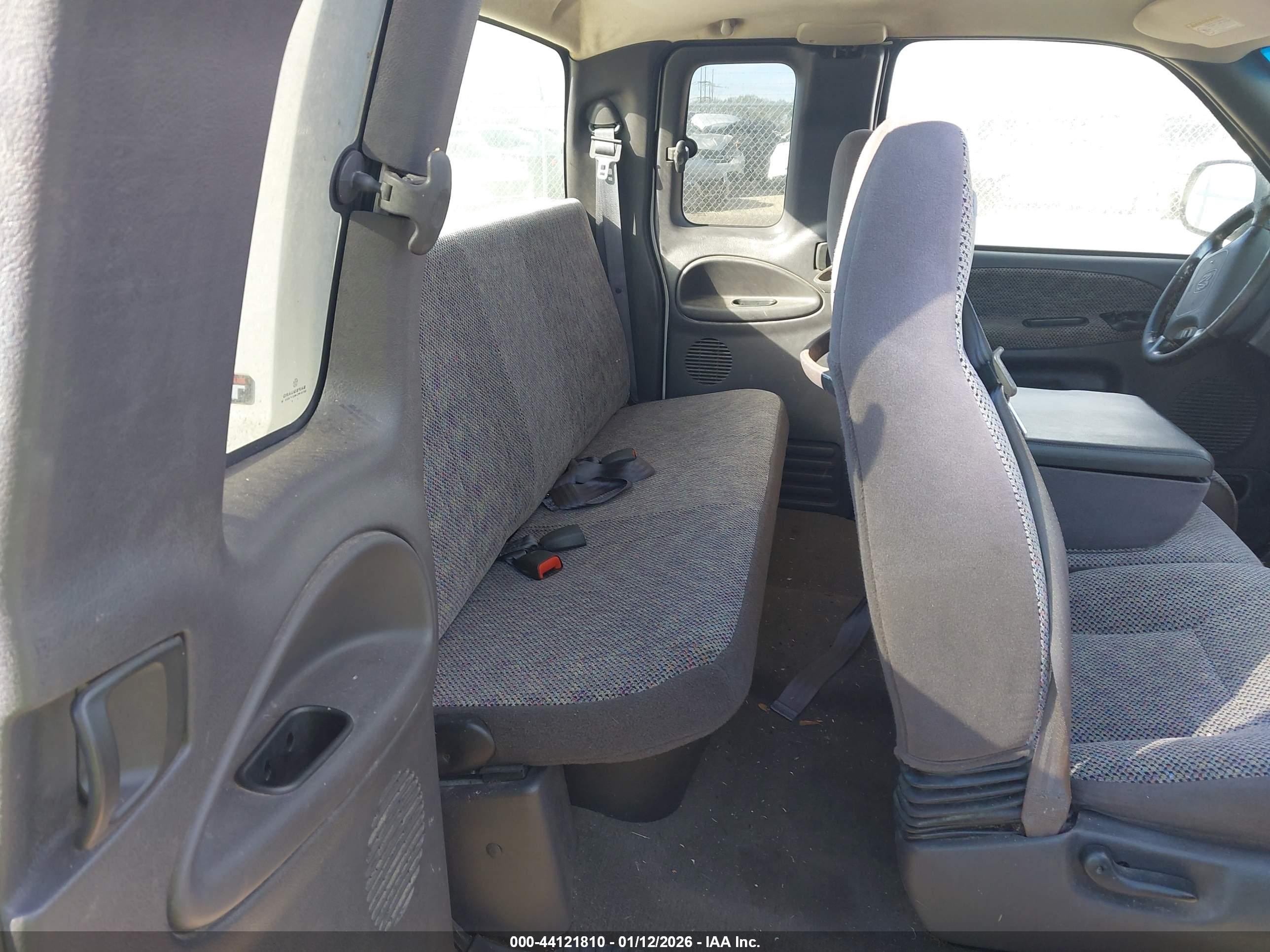 DODGE RAM image 8