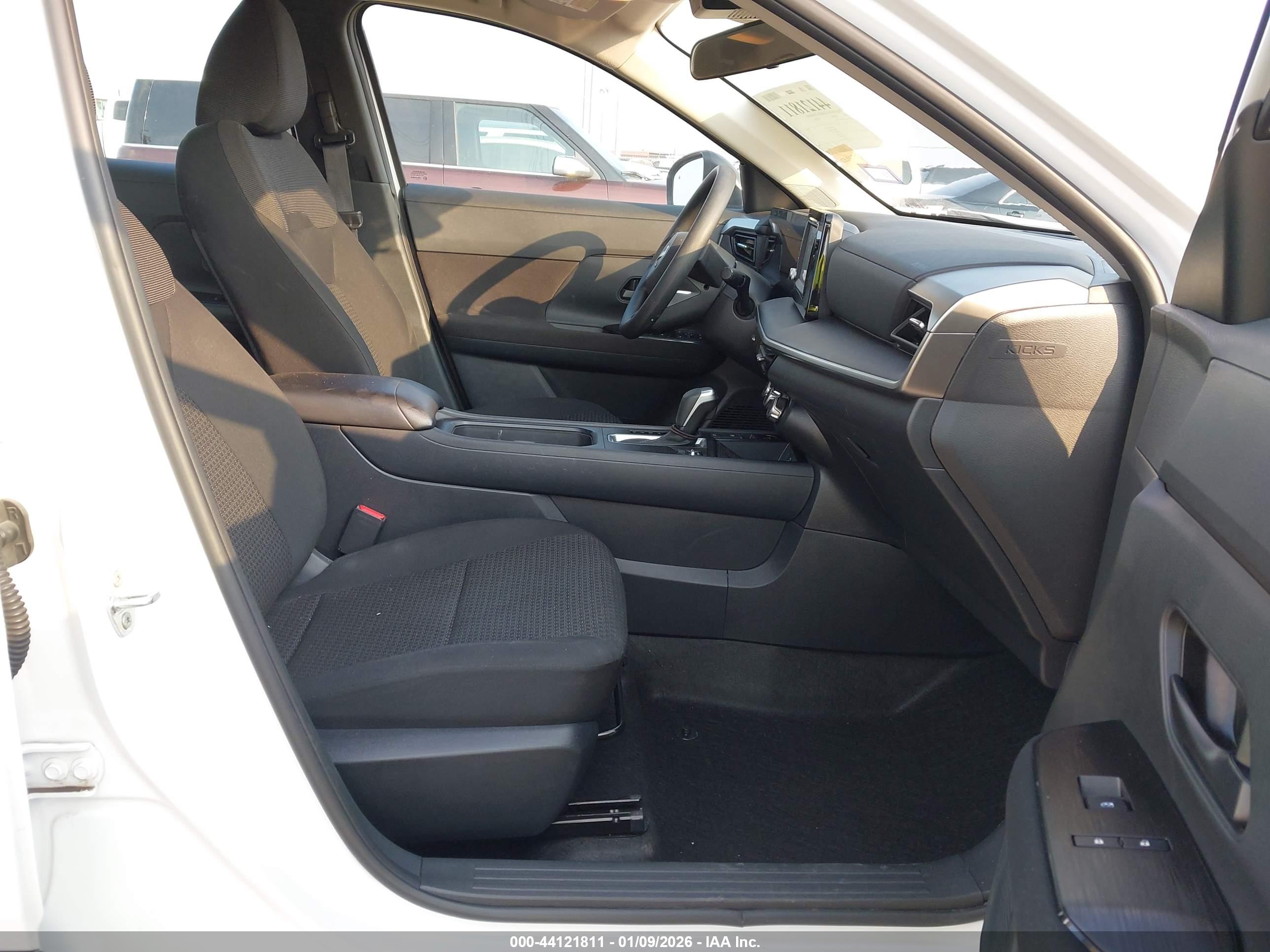 NISSAN KICKS image 5