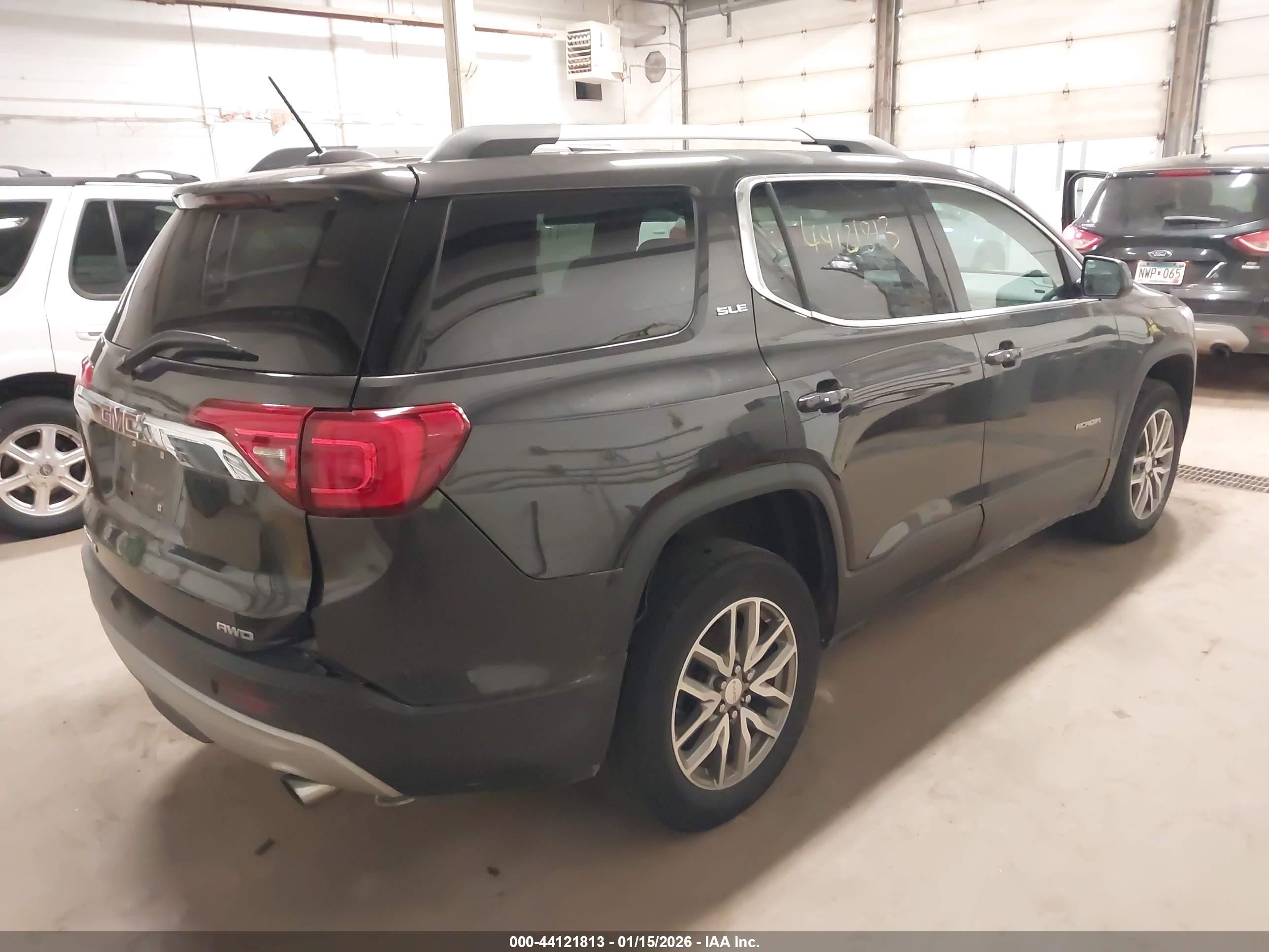 GMC ACADIA image 4