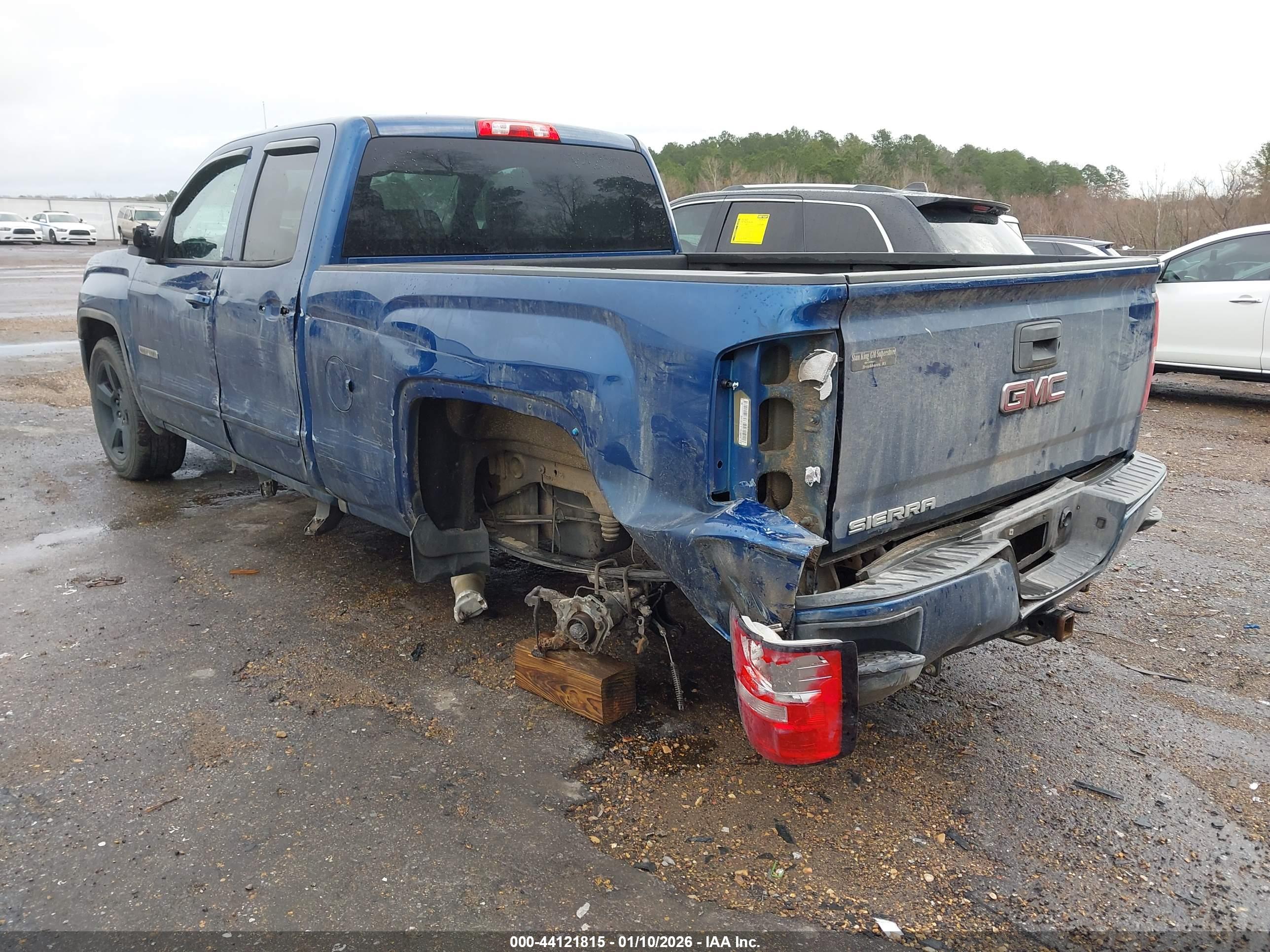 GMC SIERRA image 6