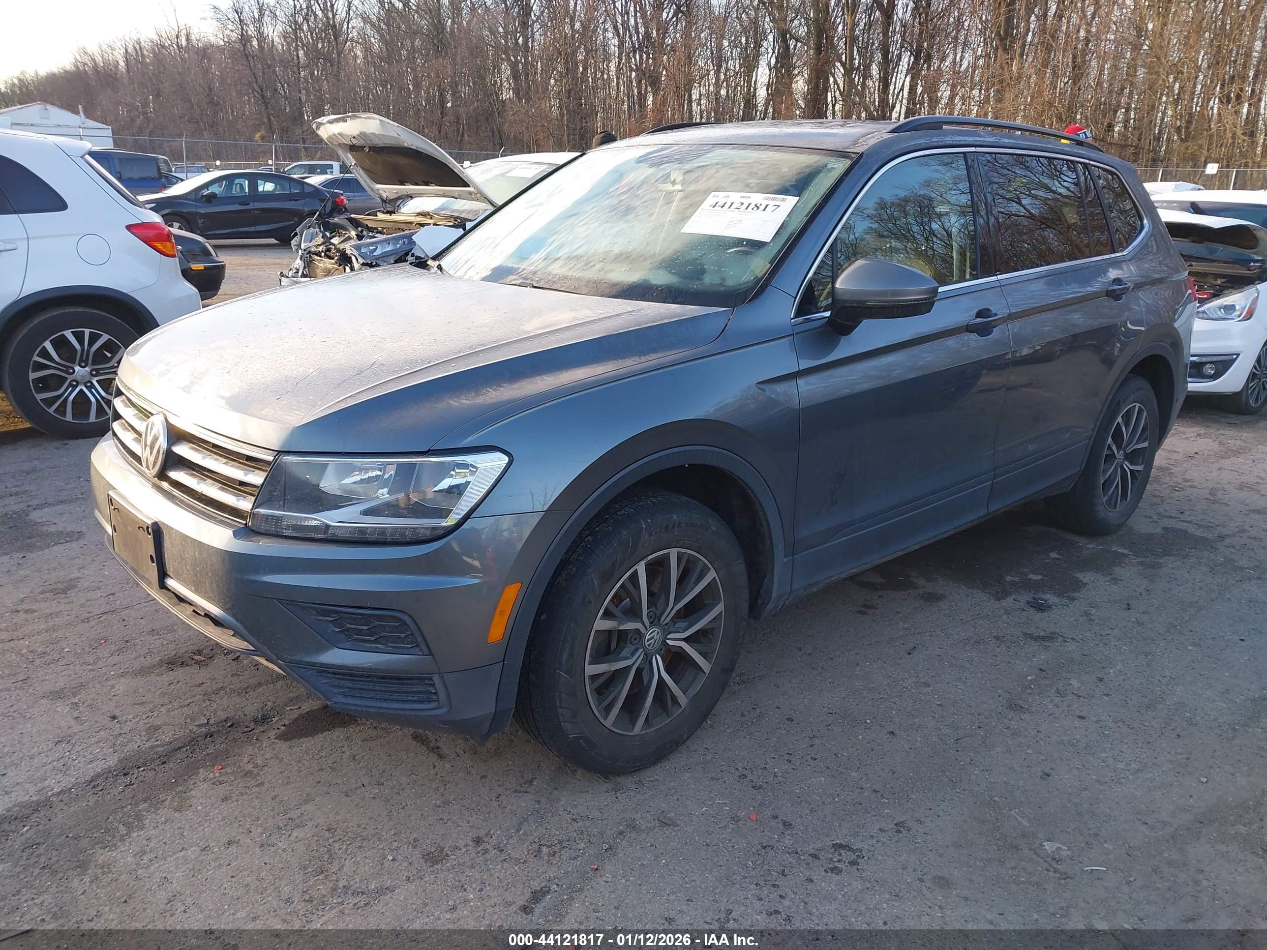 VOLKSWAGEN TIGUAN image 2
