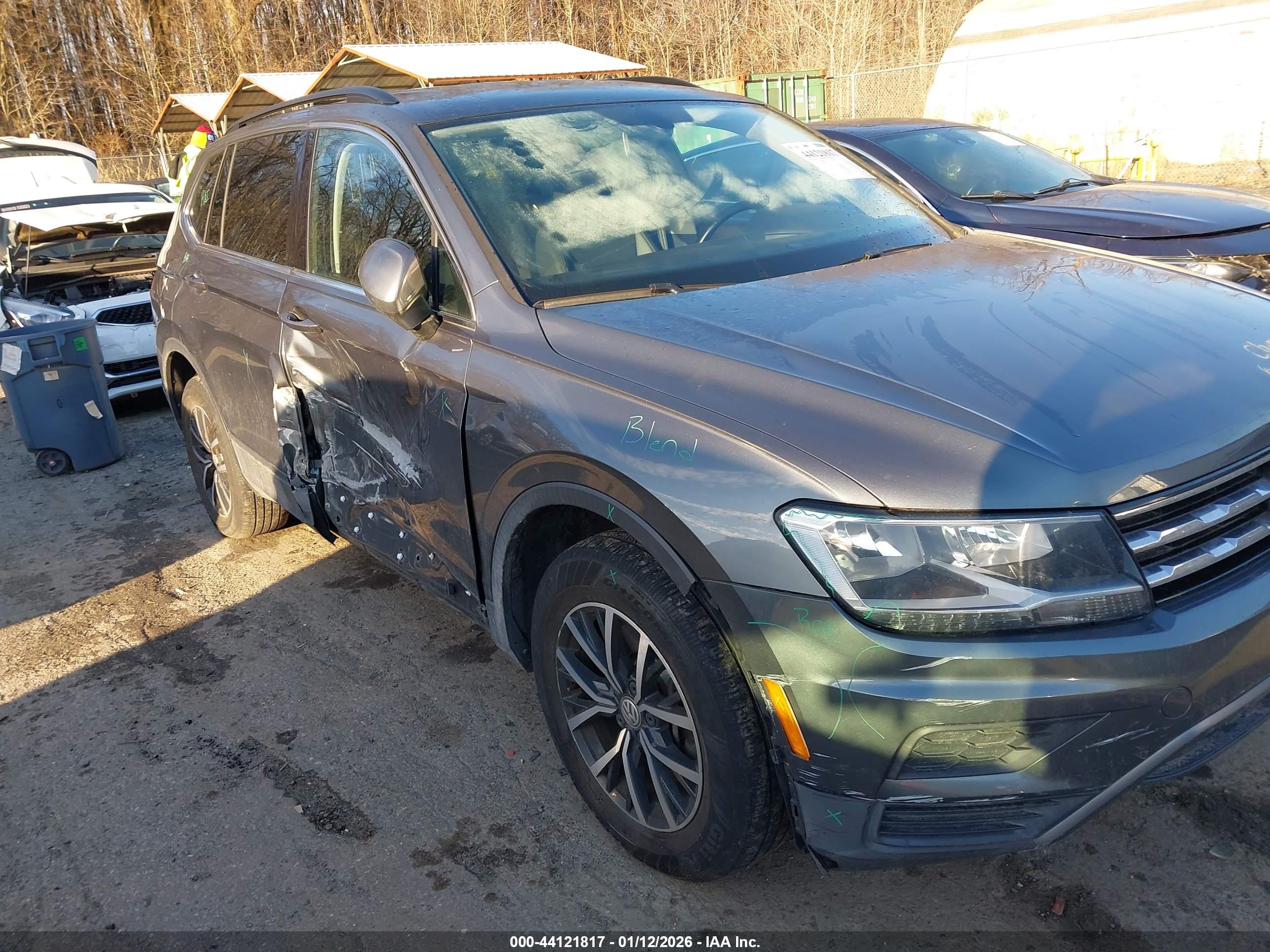 VOLKSWAGEN TIGUAN image 6