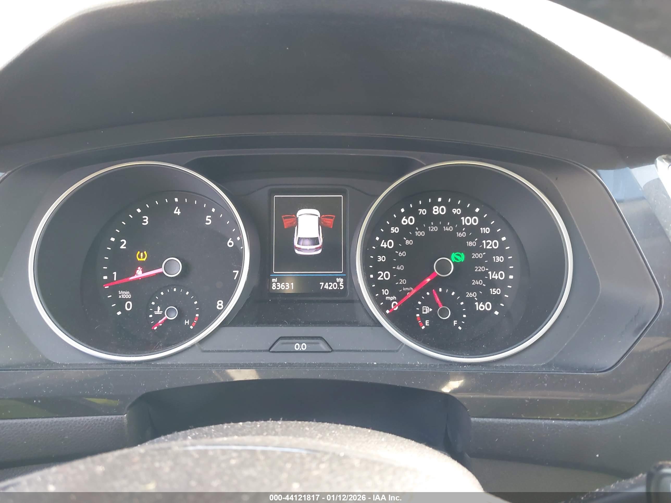 VOLKSWAGEN TIGUAN image 7