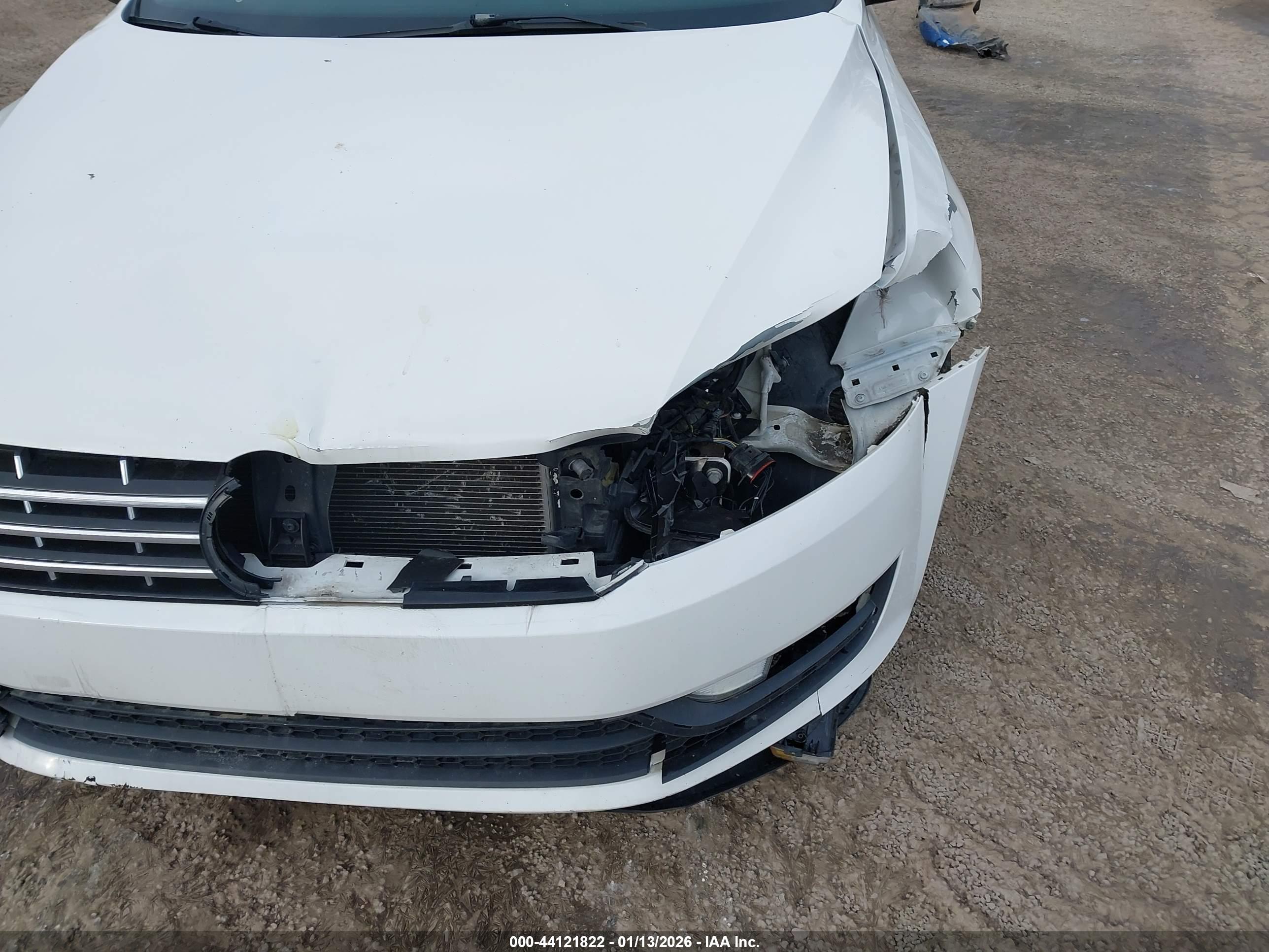 VOLKSWAGEN PASSAT image 6