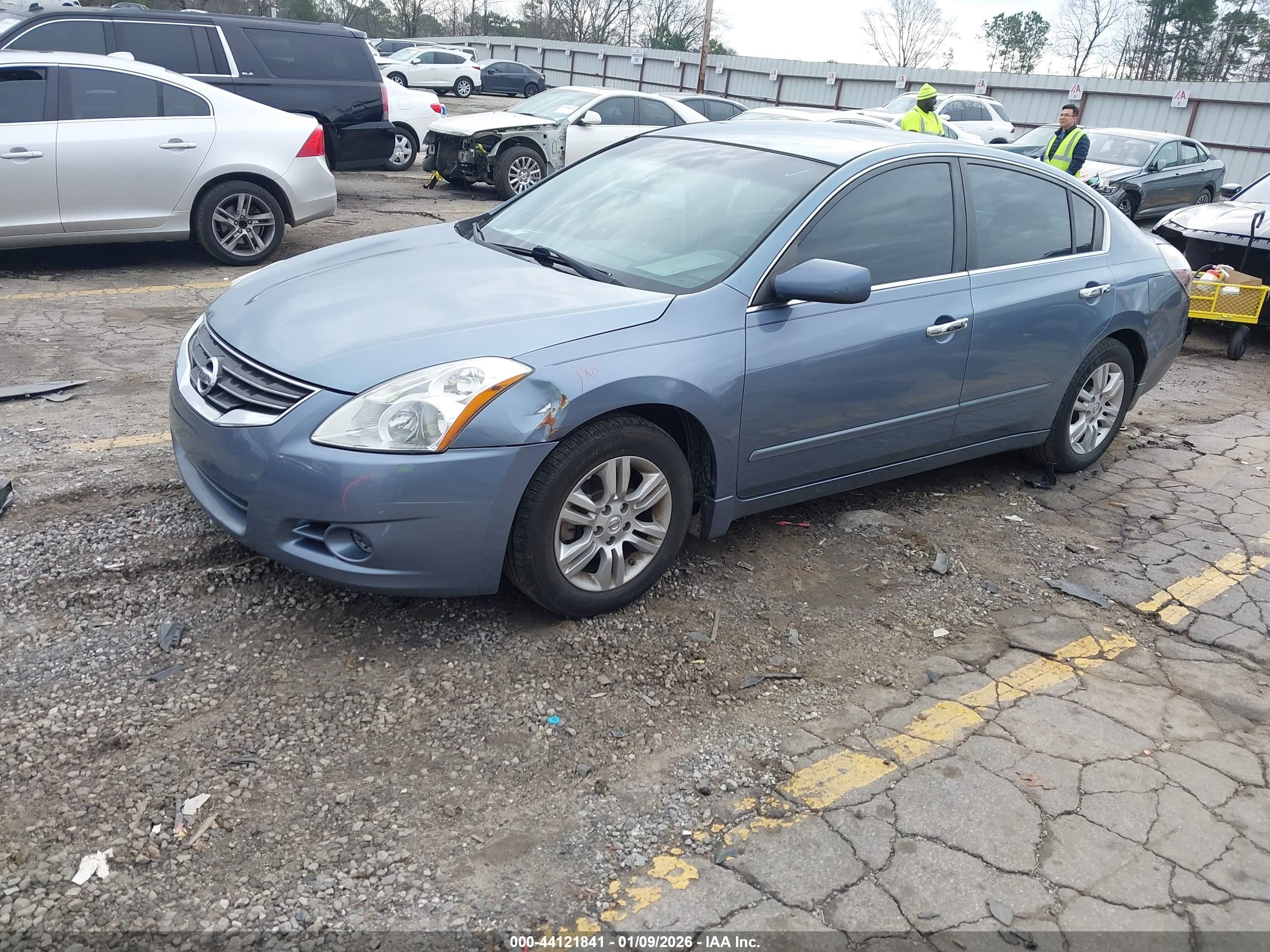 NISSAN ALTIMA image 2