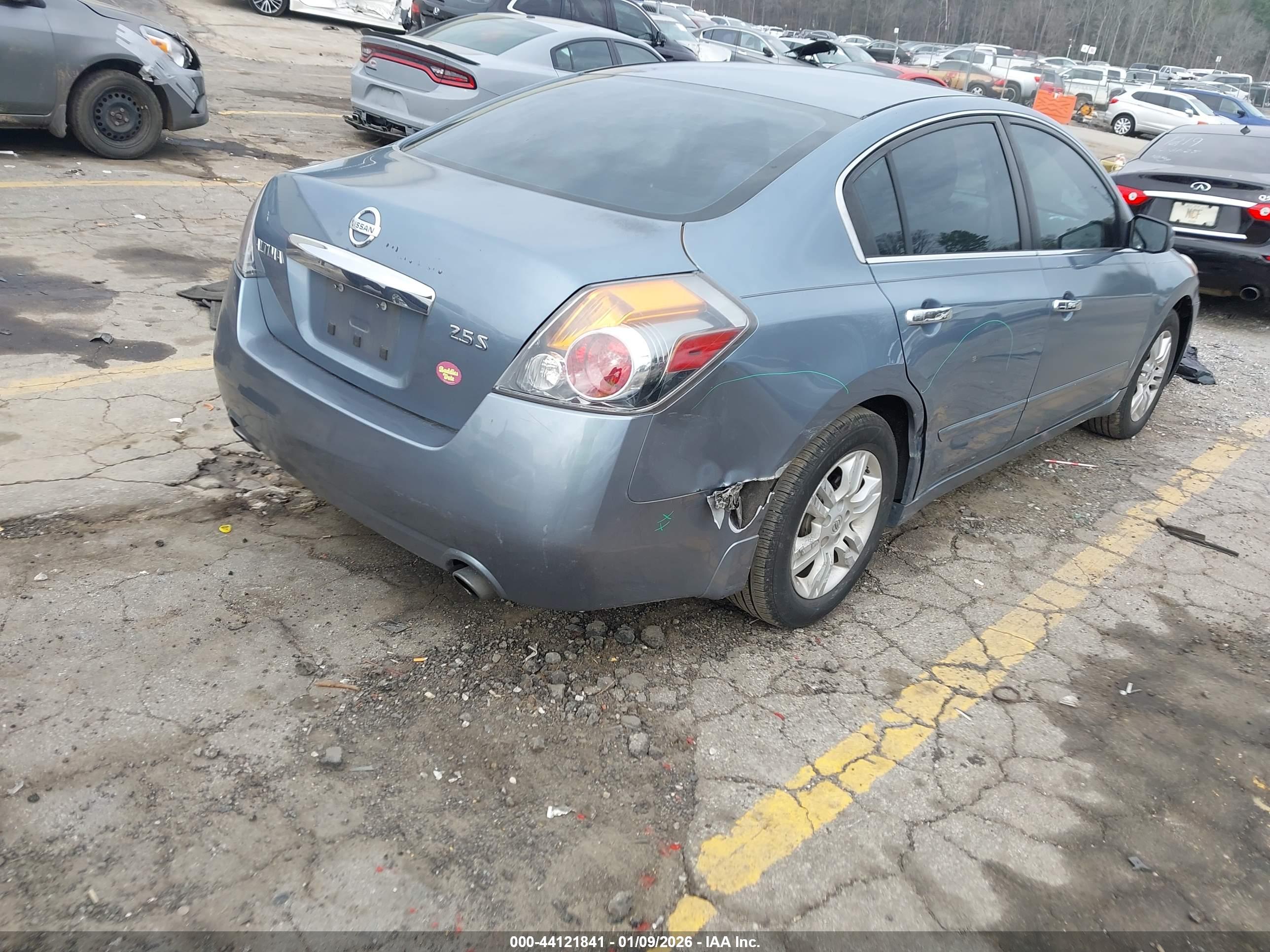NISSAN ALTIMA image 4