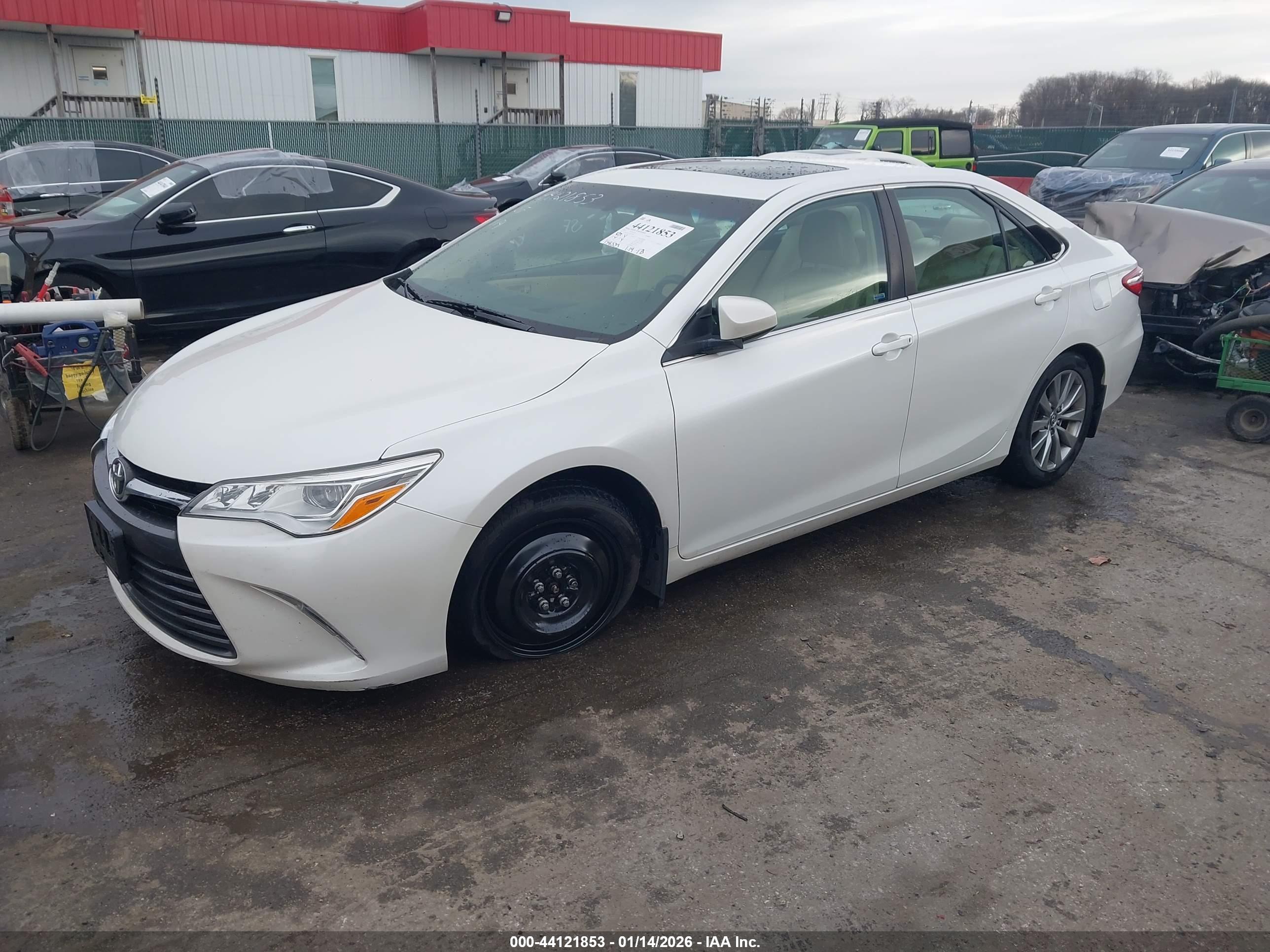 TOYOTA CAMRY image 2