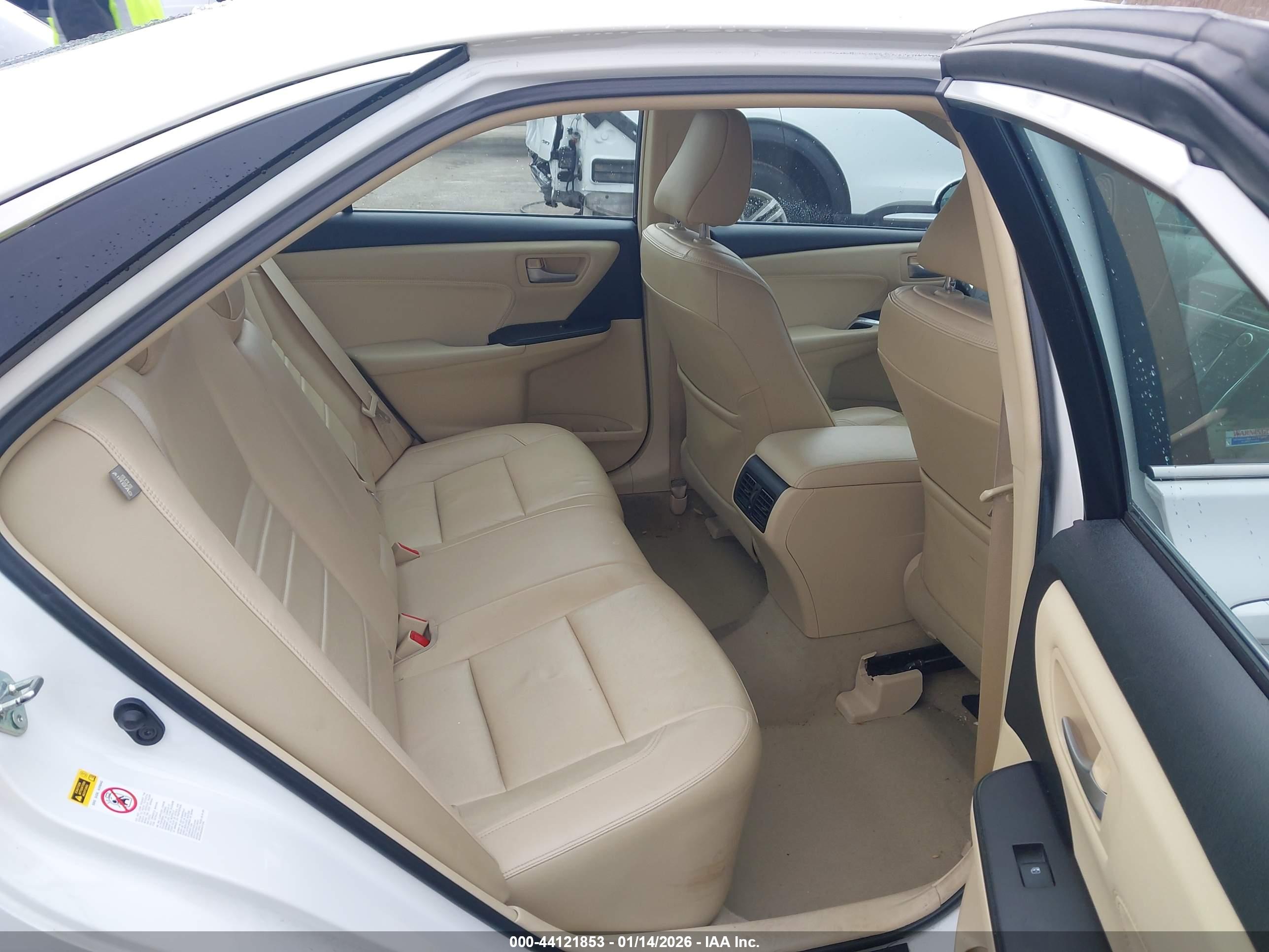 TOYOTA CAMRY image 8