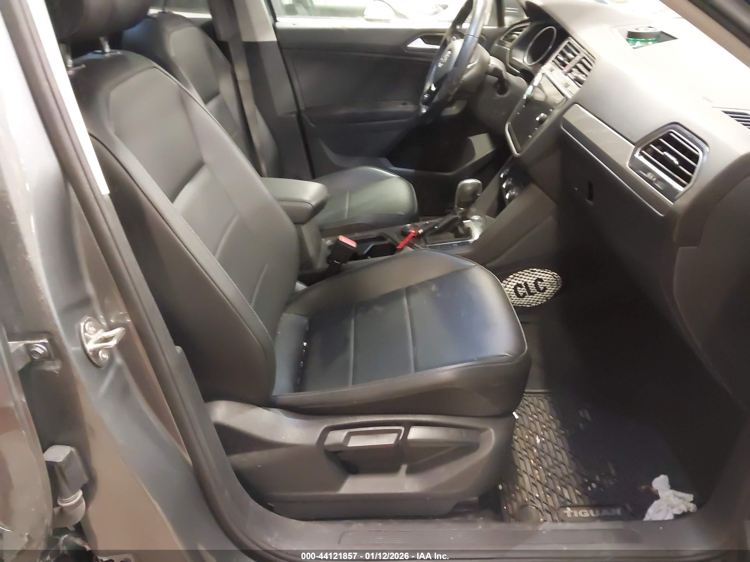 VOLKSWAGEN TIGUAN image 5