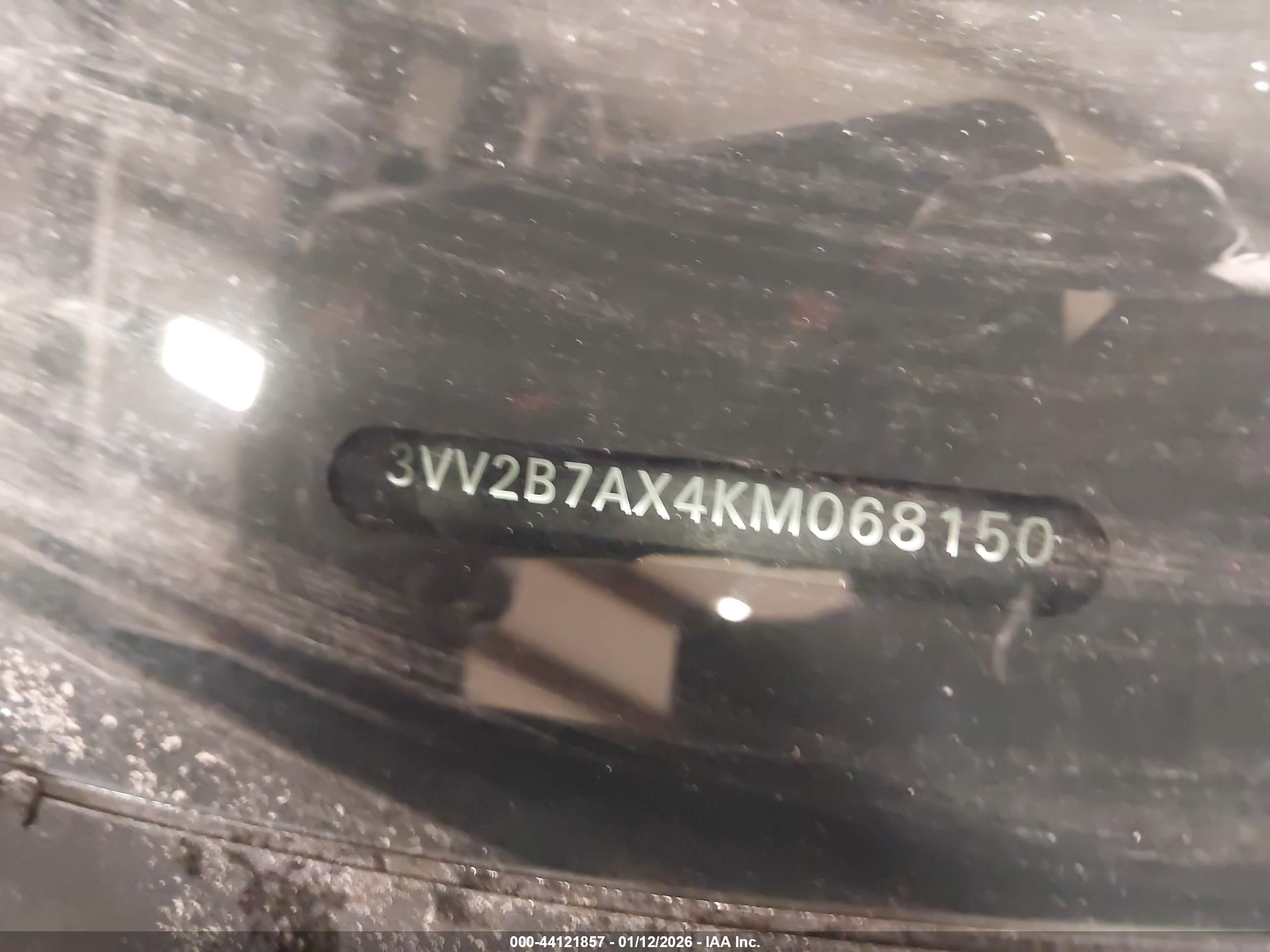VOLKSWAGEN TIGUAN image 9