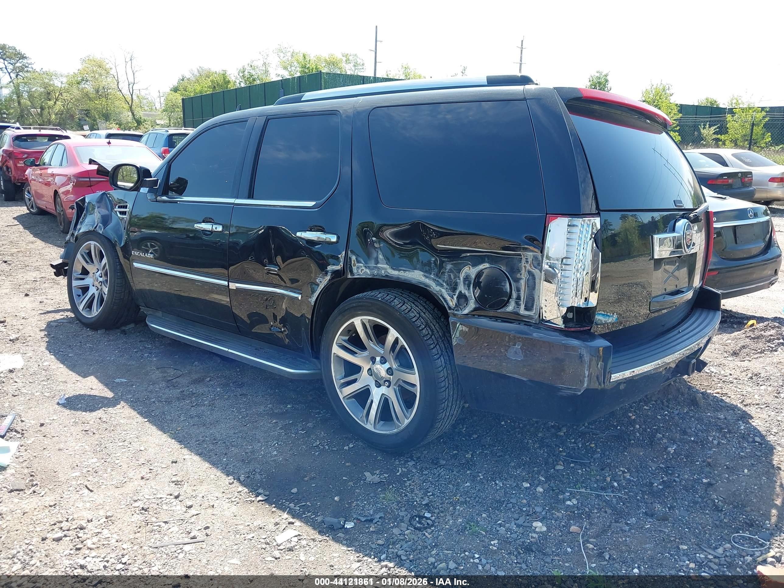 CADILLAC ESCALADE image 3