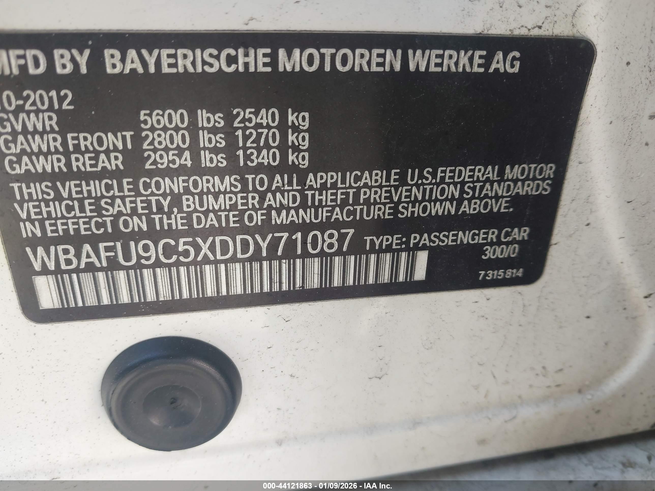 BMW 550I image 9