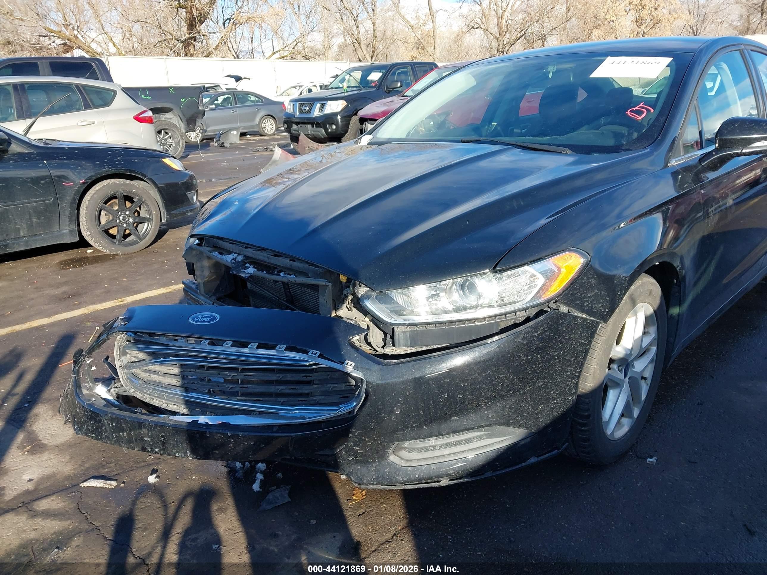 FORD FUSION image 6