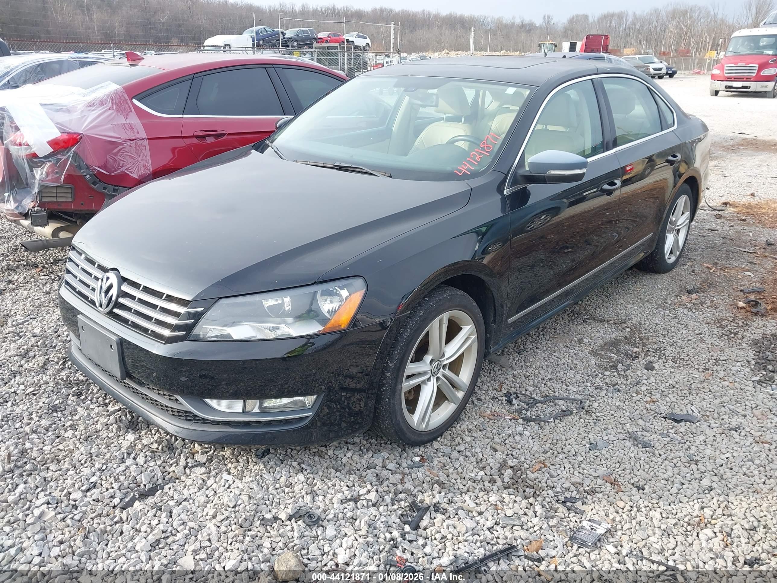 VOLKSWAGEN PASSAT image 2