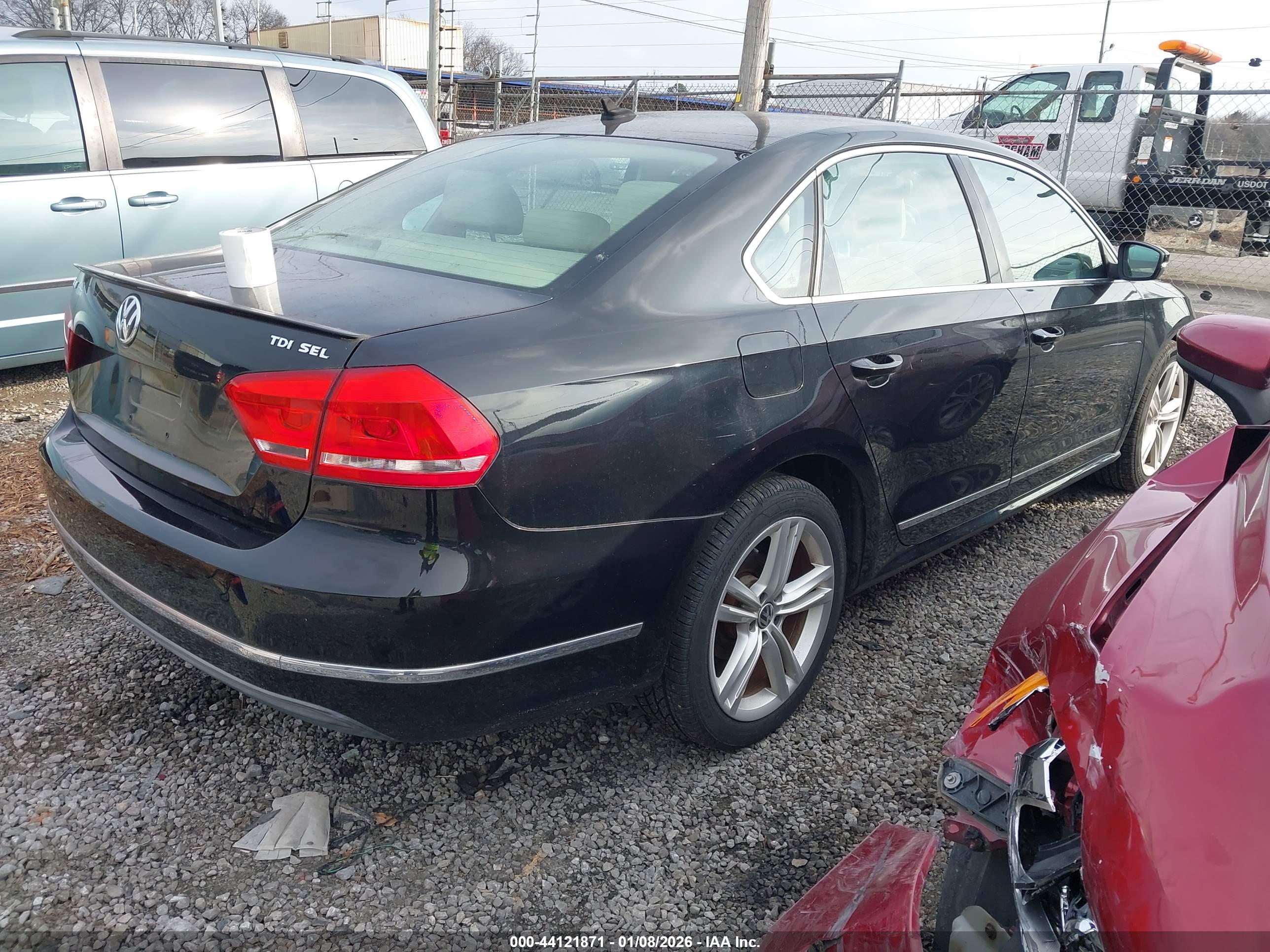VOLKSWAGEN PASSAT image 4