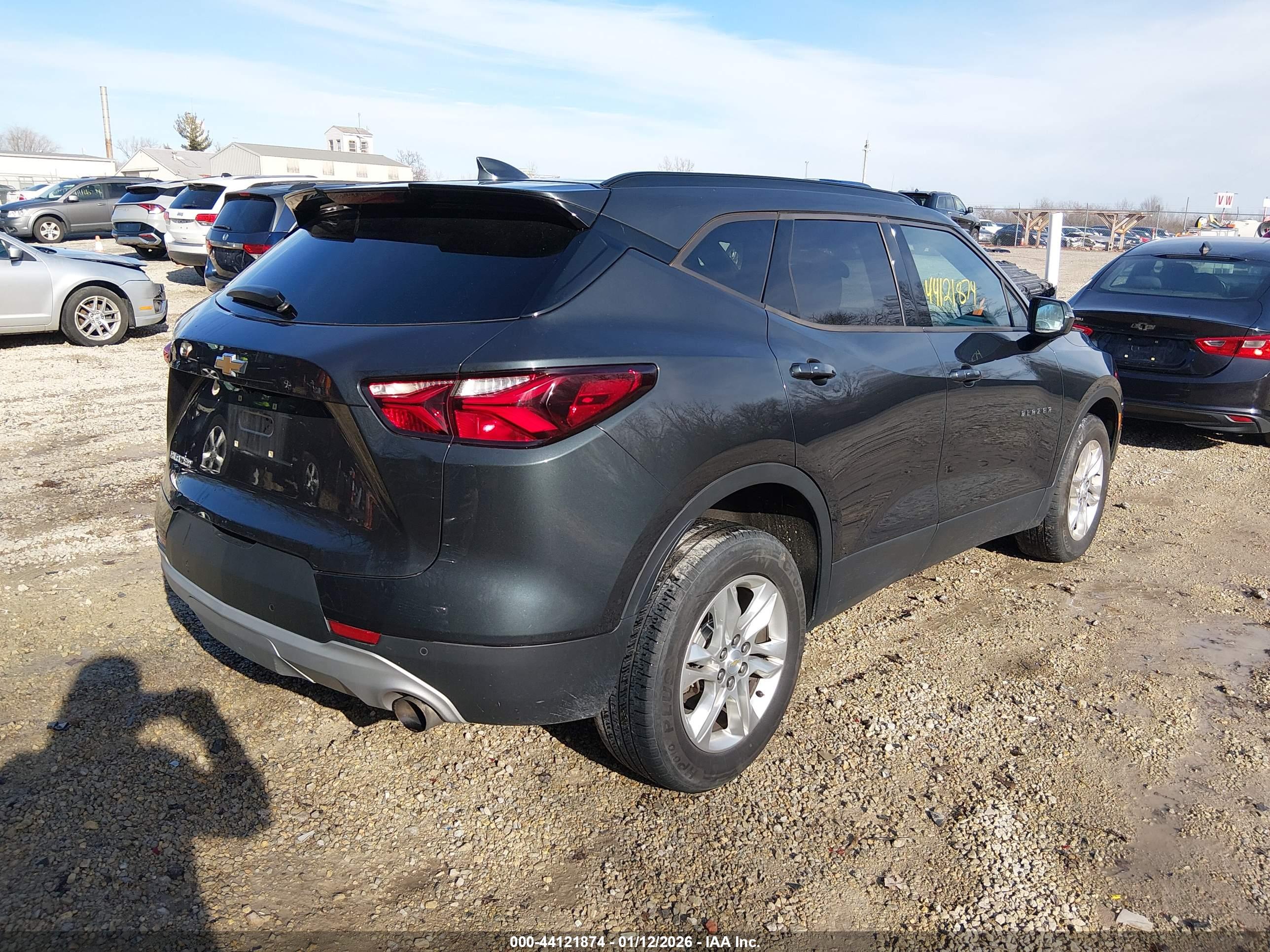 CHEVROLET BLAZER image 4