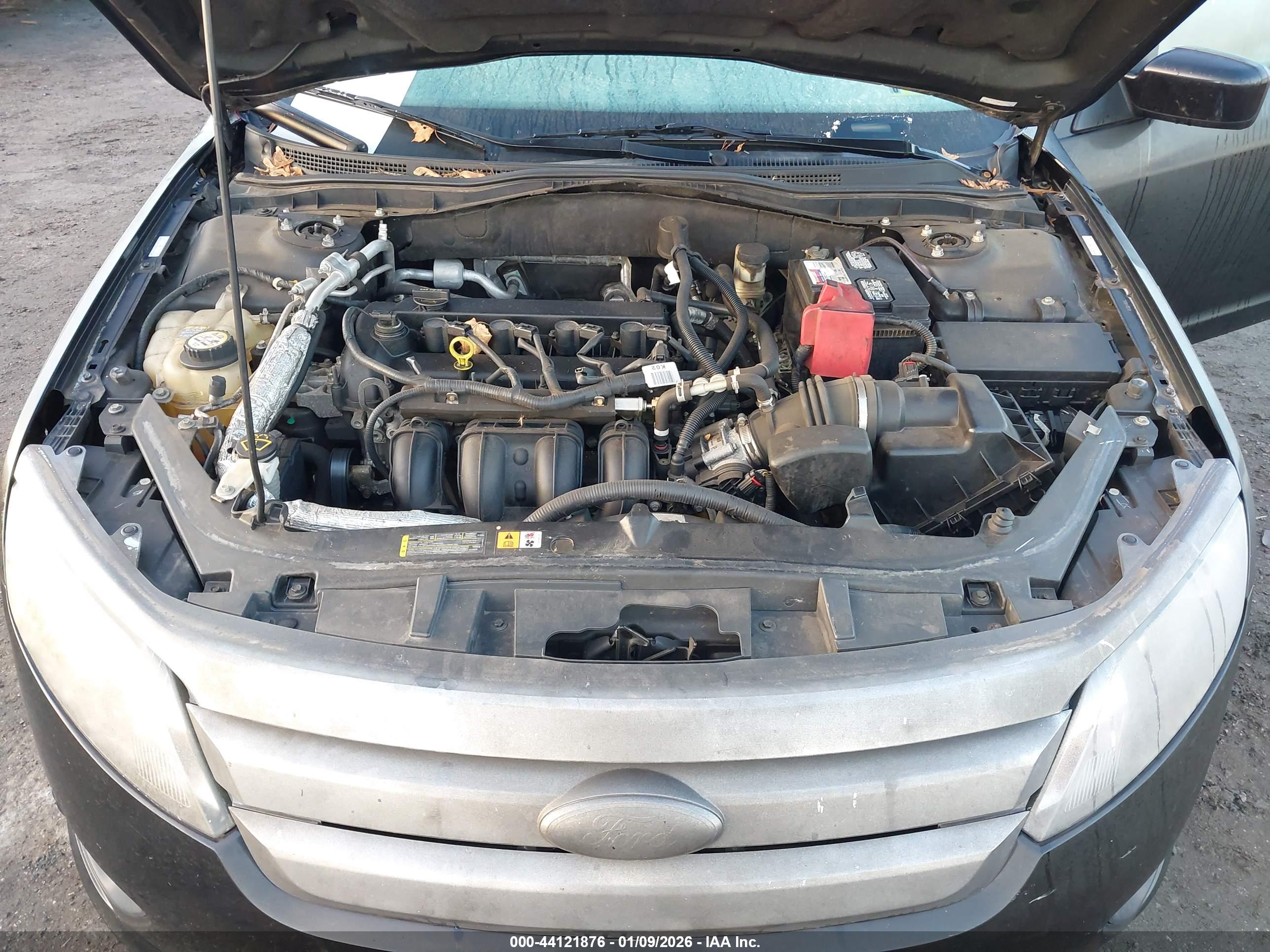 FORD FUSION image 10