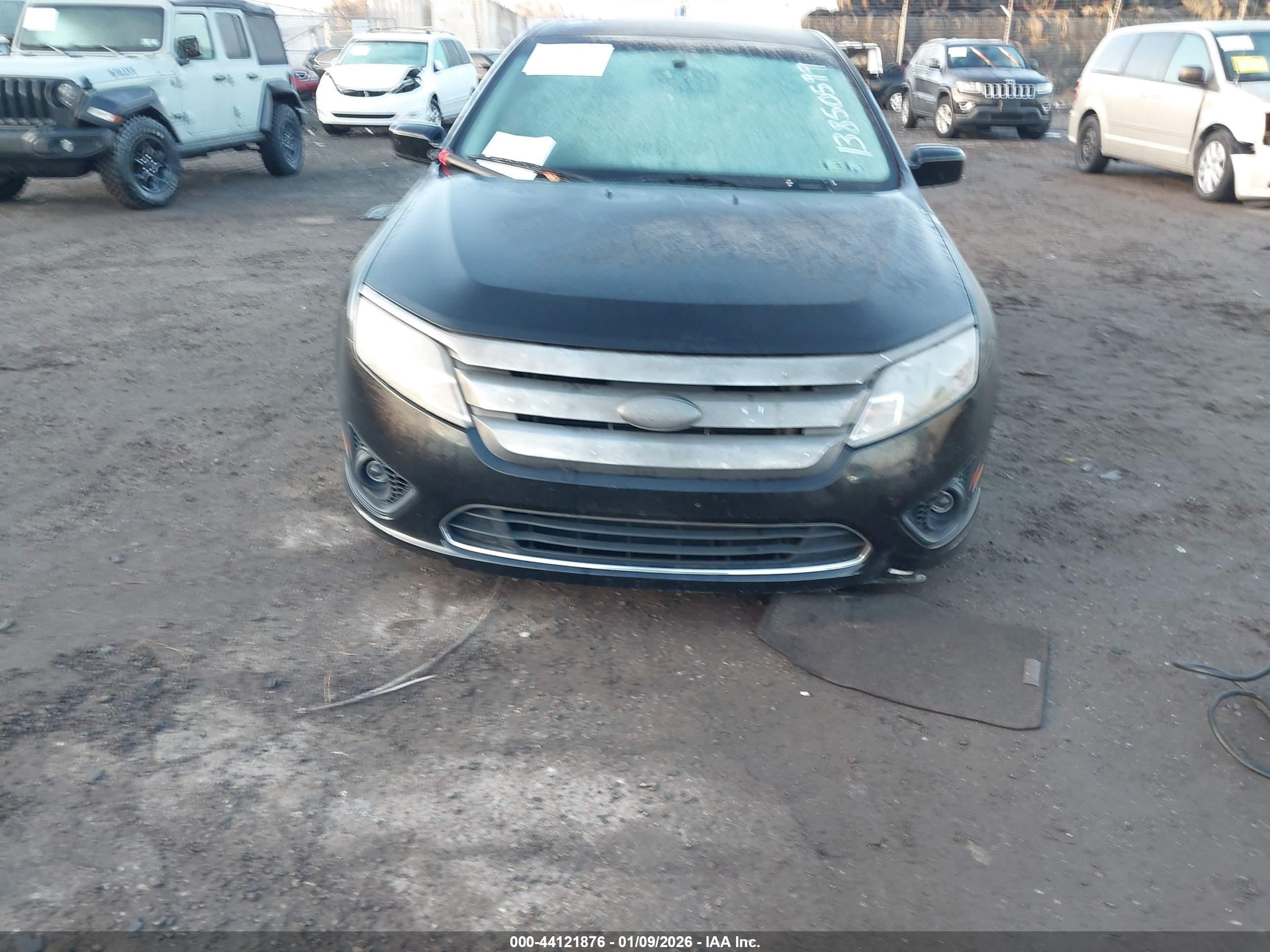 FORD FUSION image 6