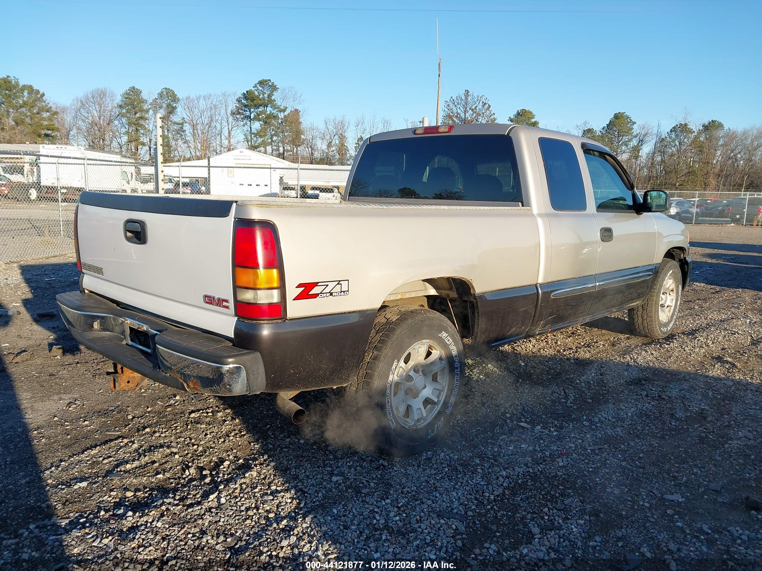 GMC SIERRA image 4