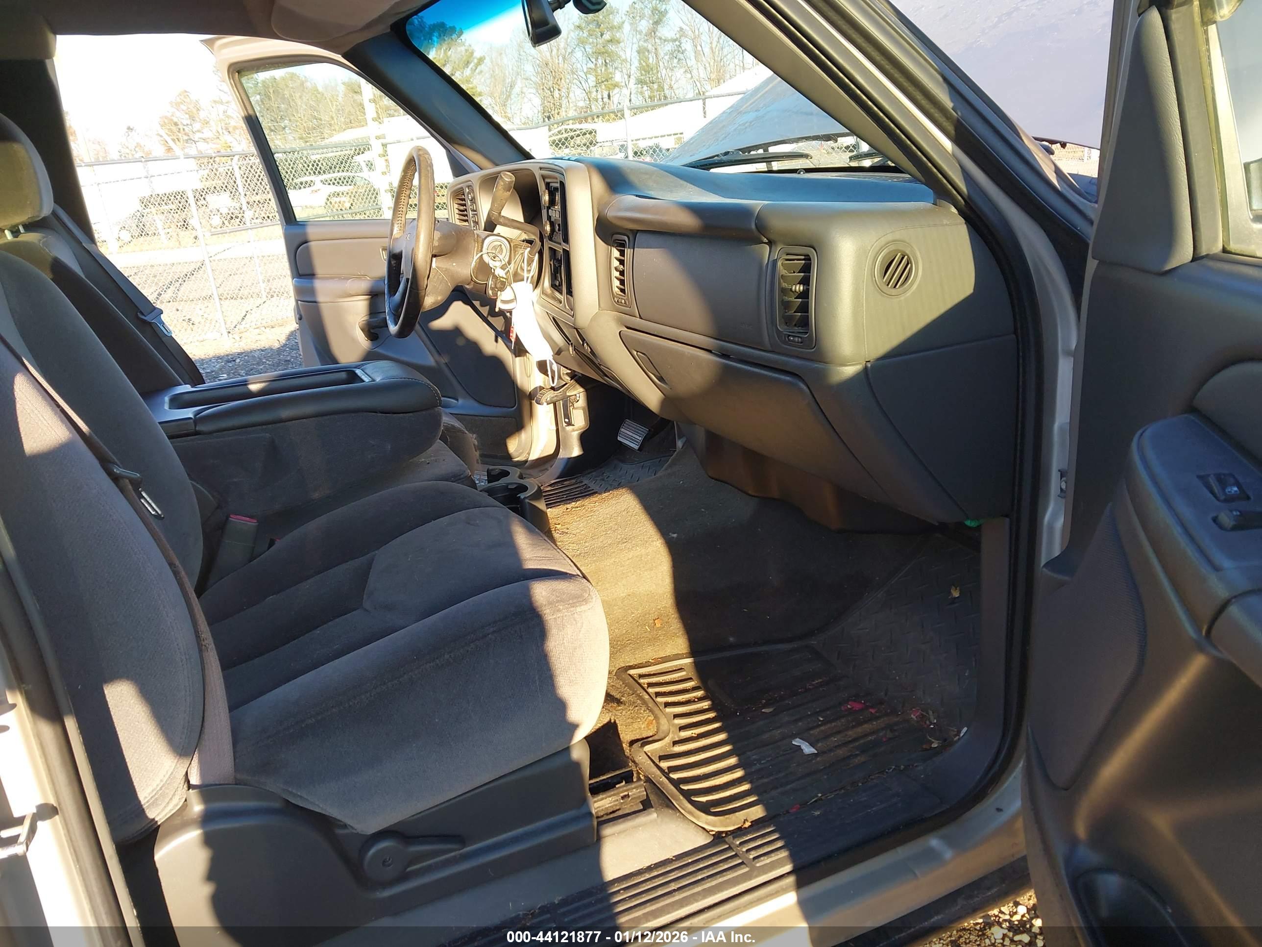 GMC SIERRA image 5
