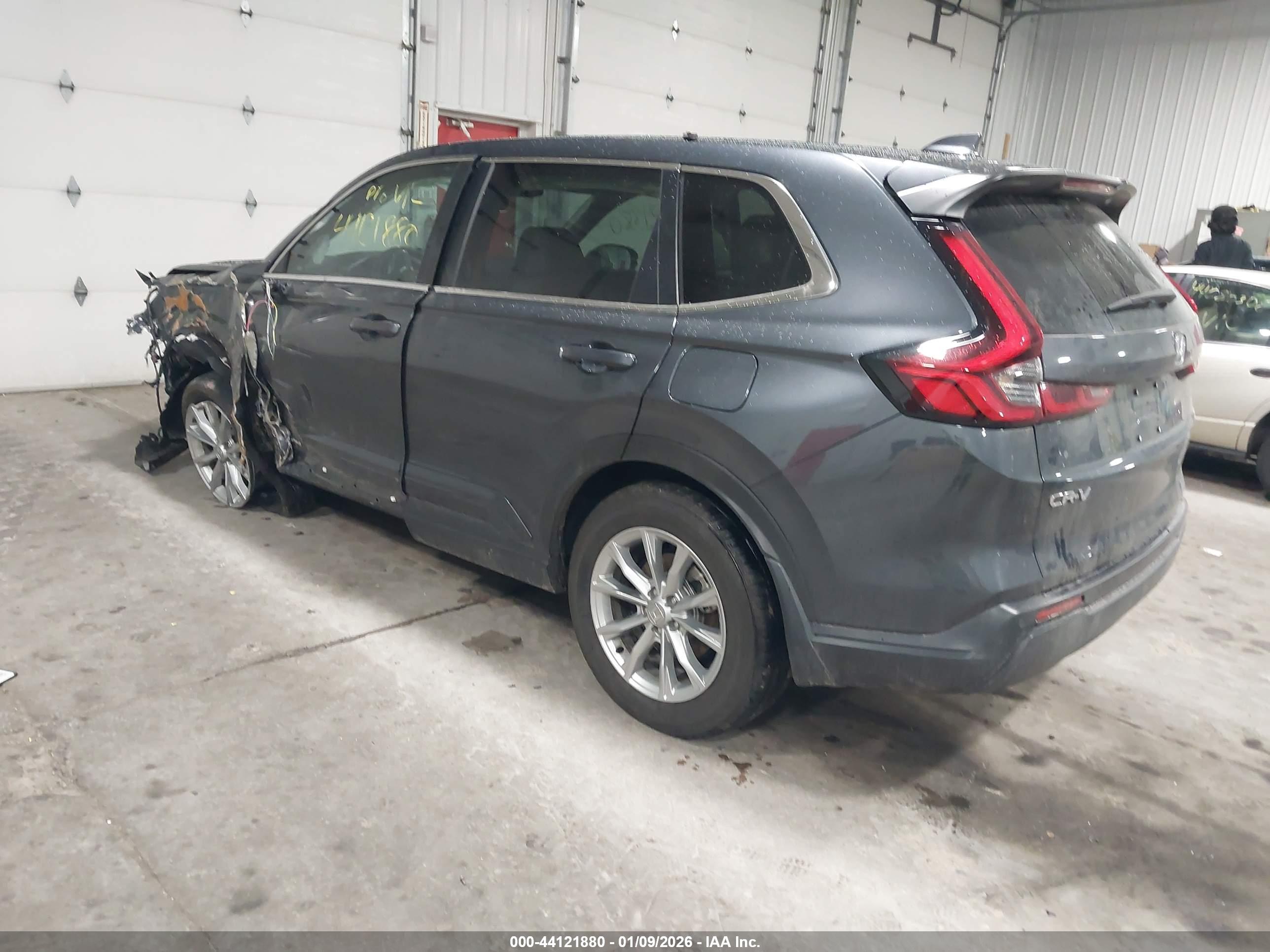 HONDA CR-V image 3
