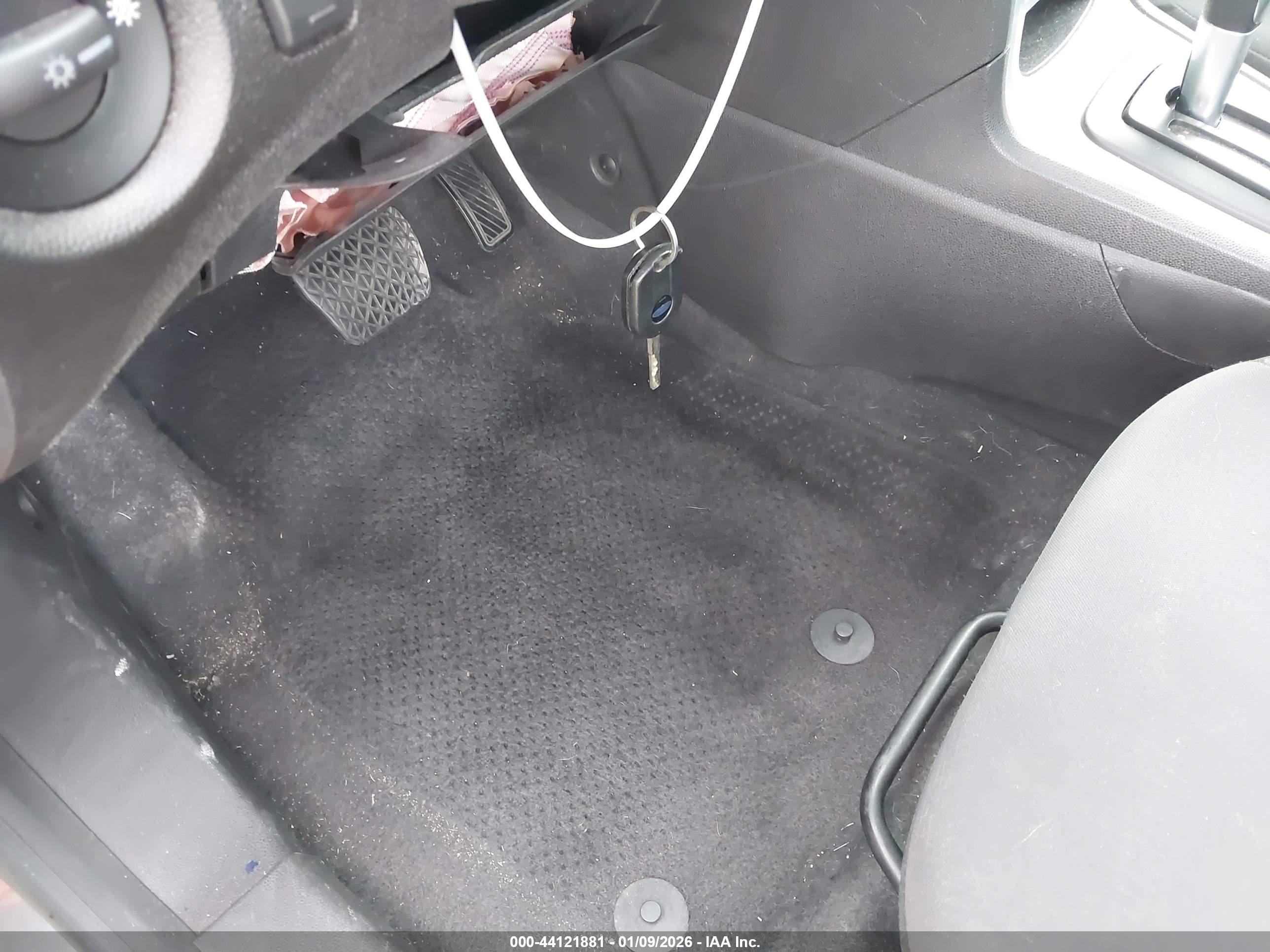FORD FIESTA image 11