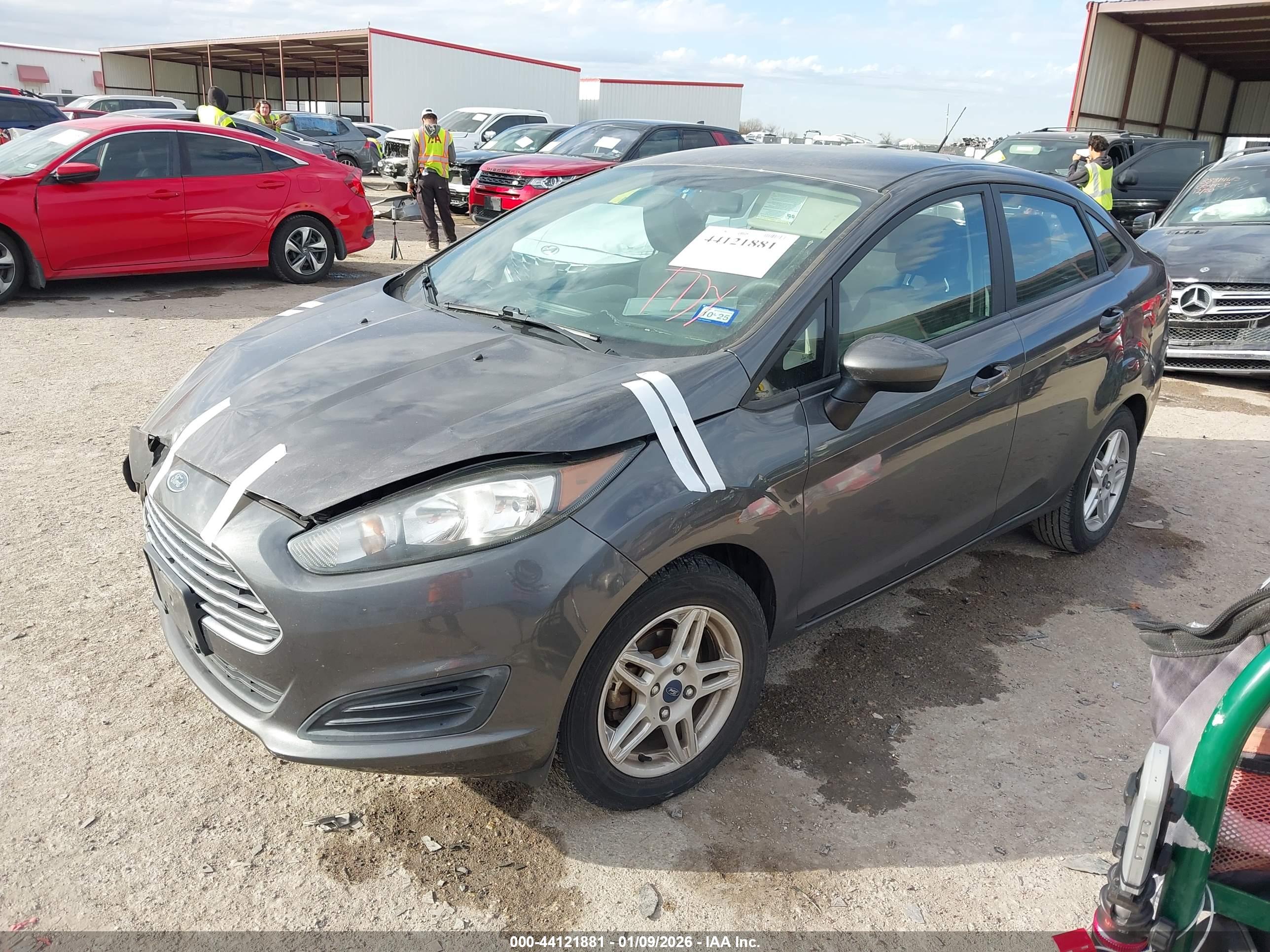 FORD FIESTA image 2