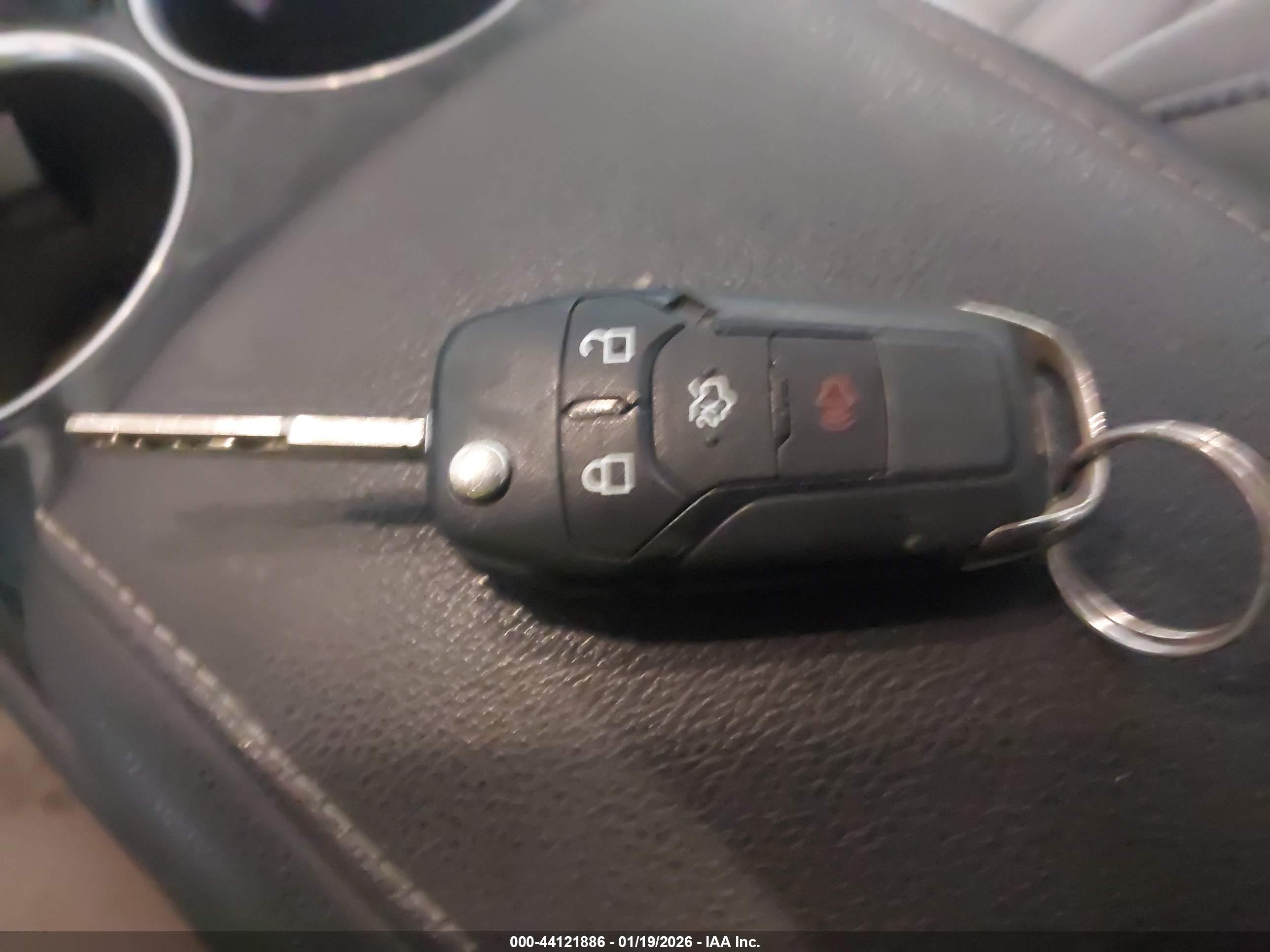 FORD FUSION image 11