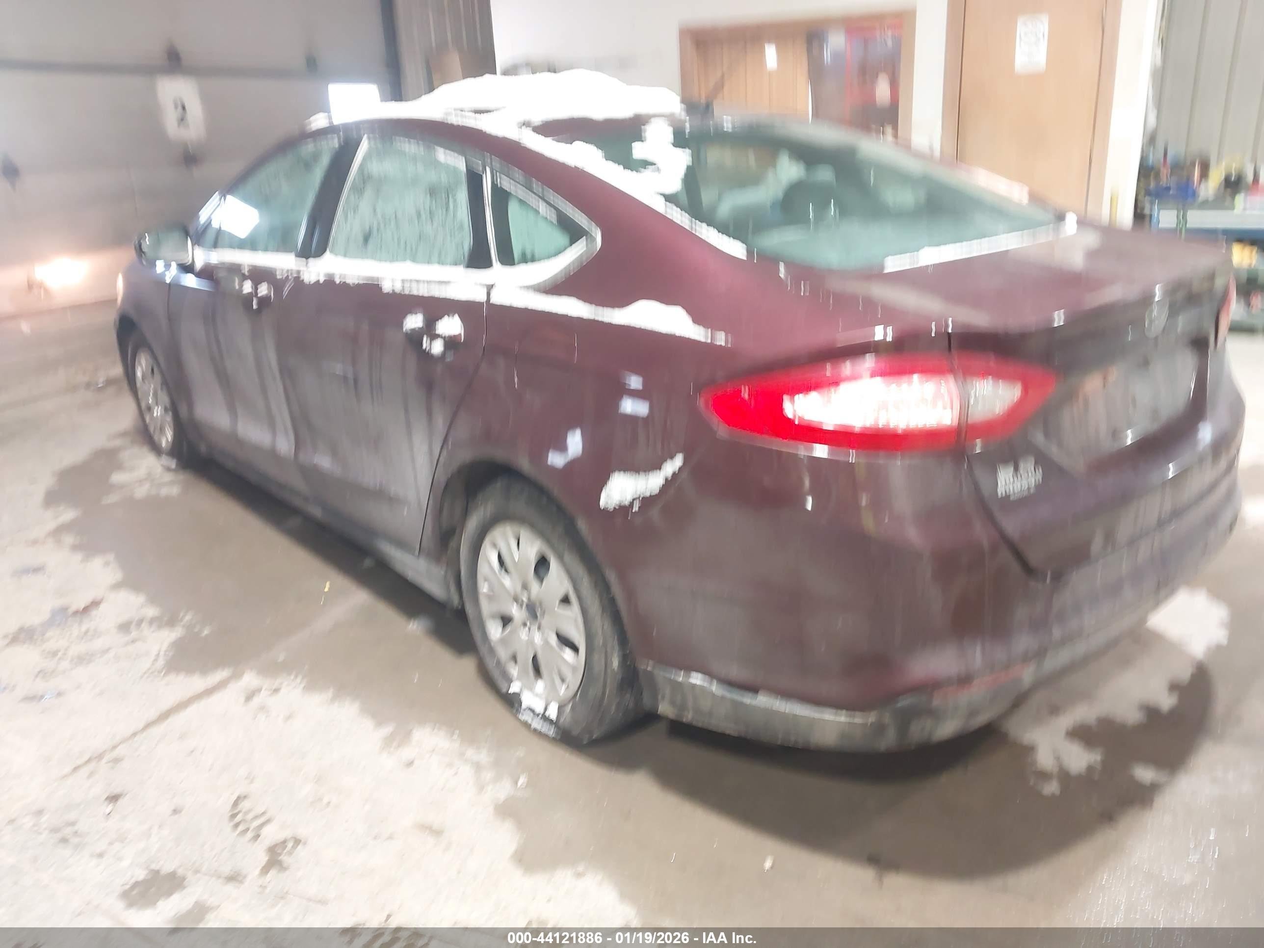 FORD FUSION image 3