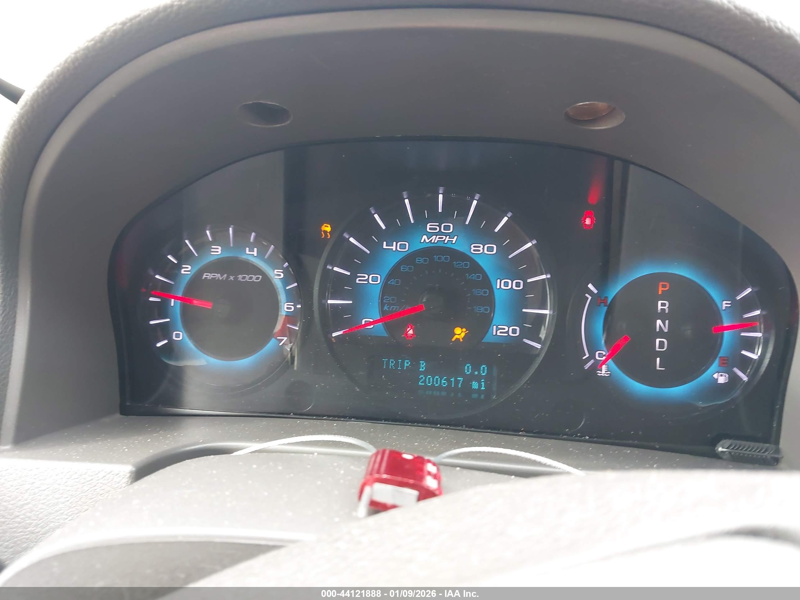 FORD FUSION image 7