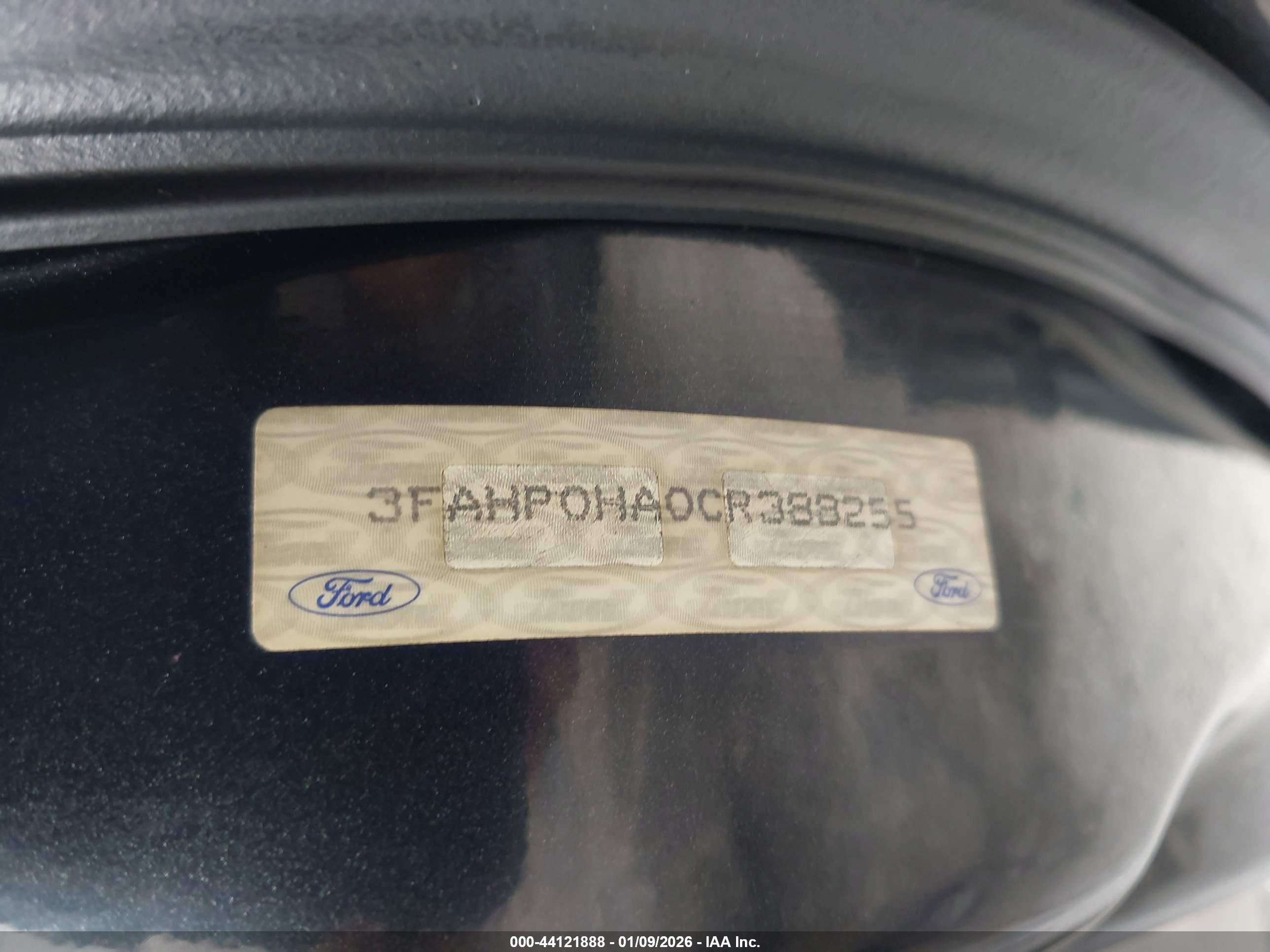 FORD FUSION image 9