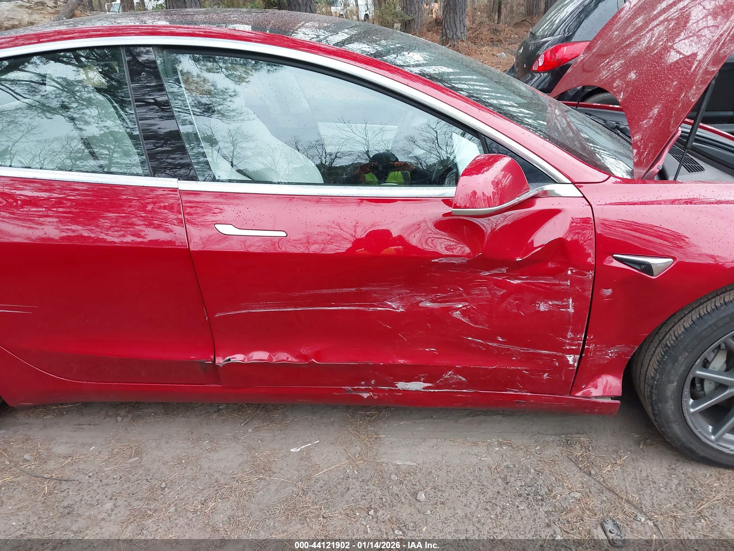 TESLA MODEL image 6