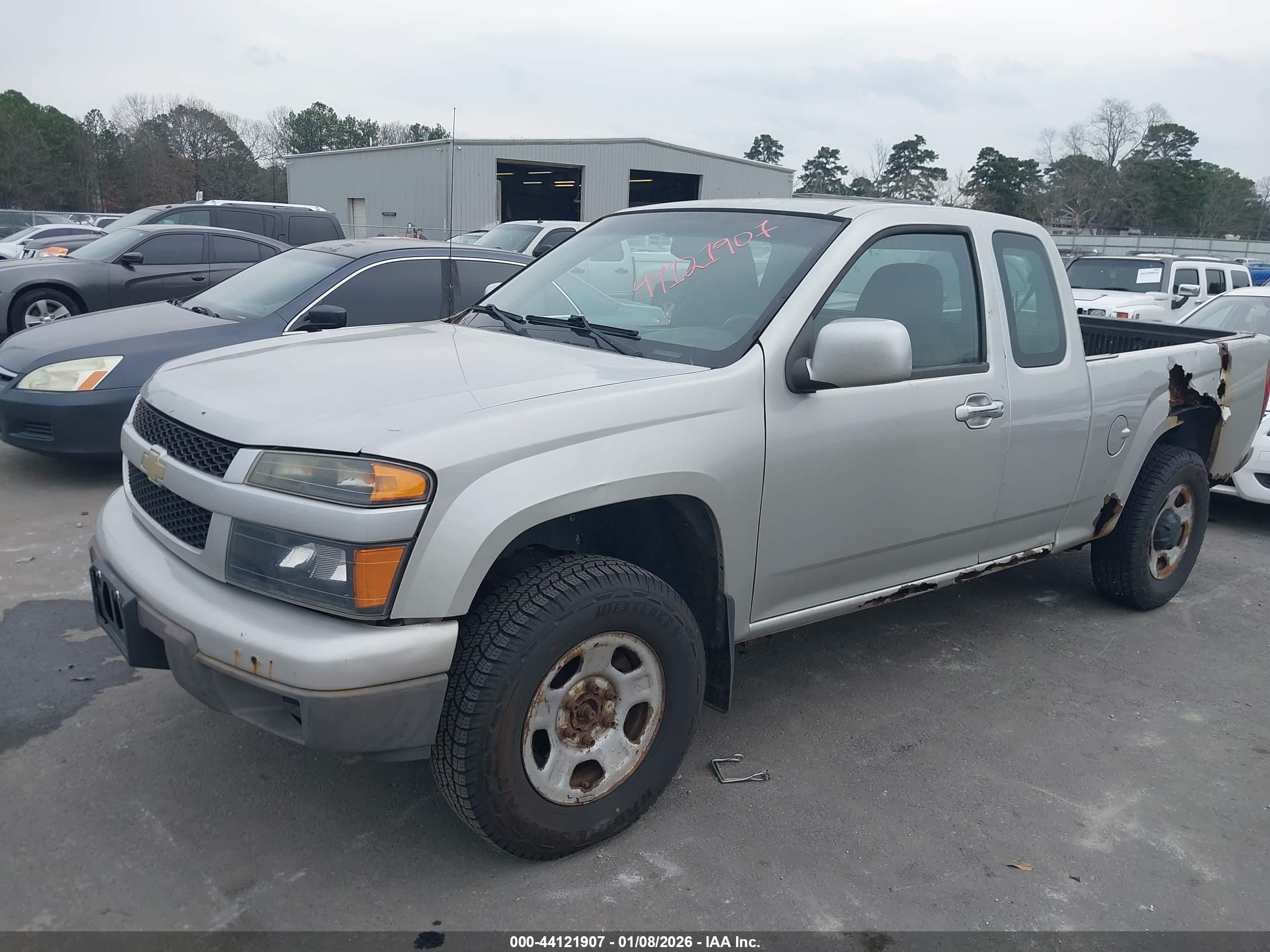 CHEVROLET COLORADO image 2