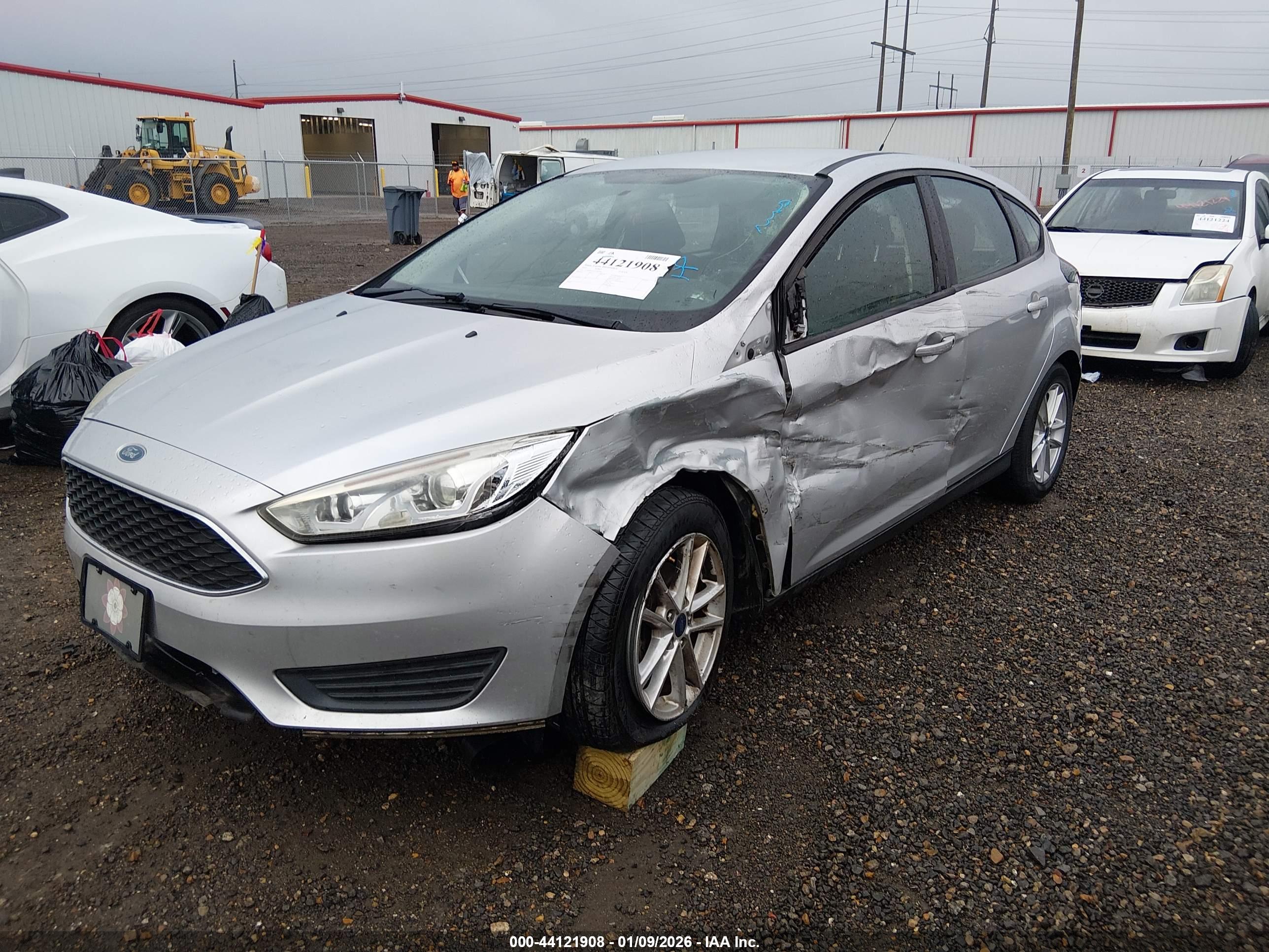 FORD FOCUS image 2