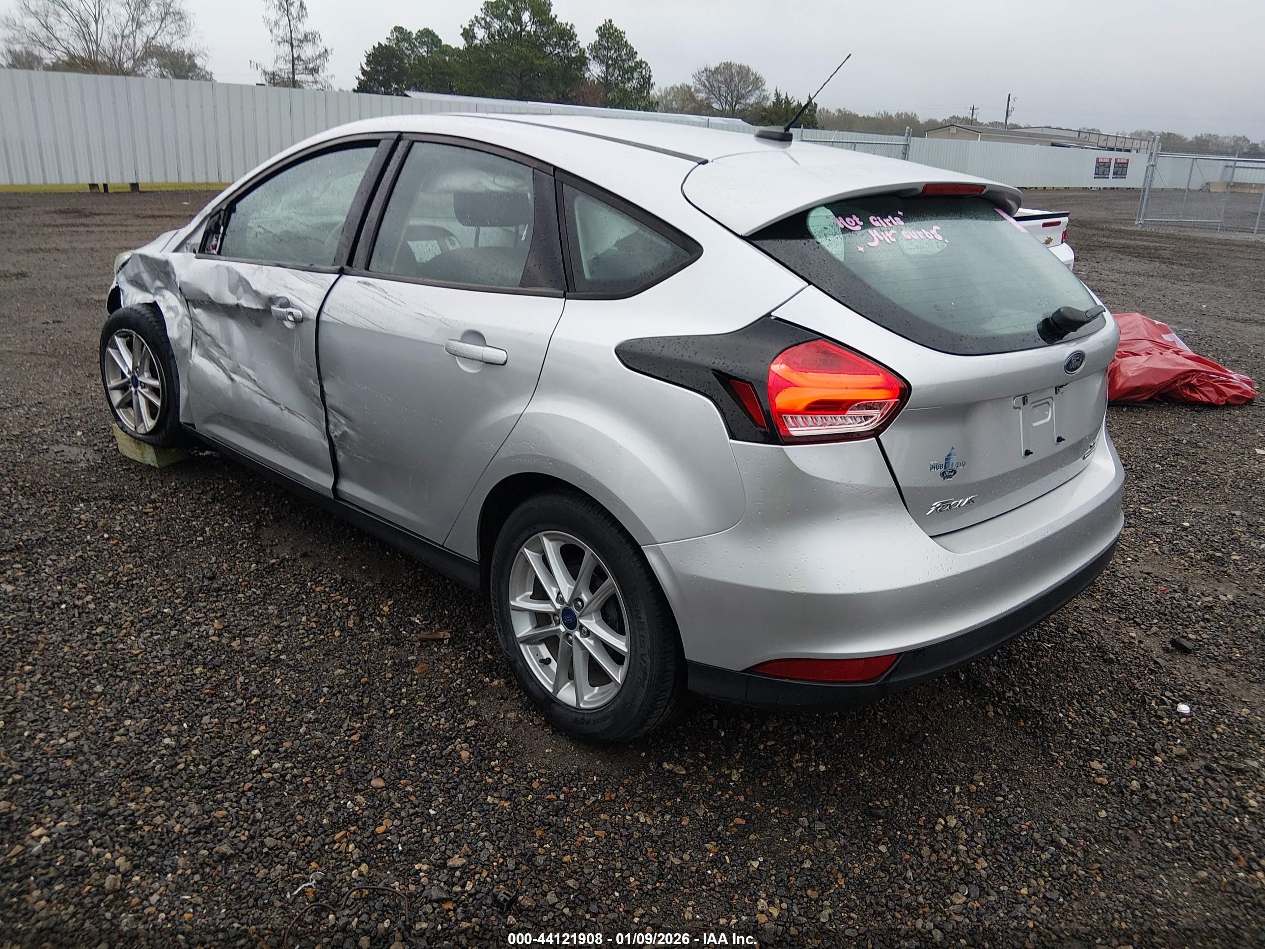 FORD FOCUS image 3