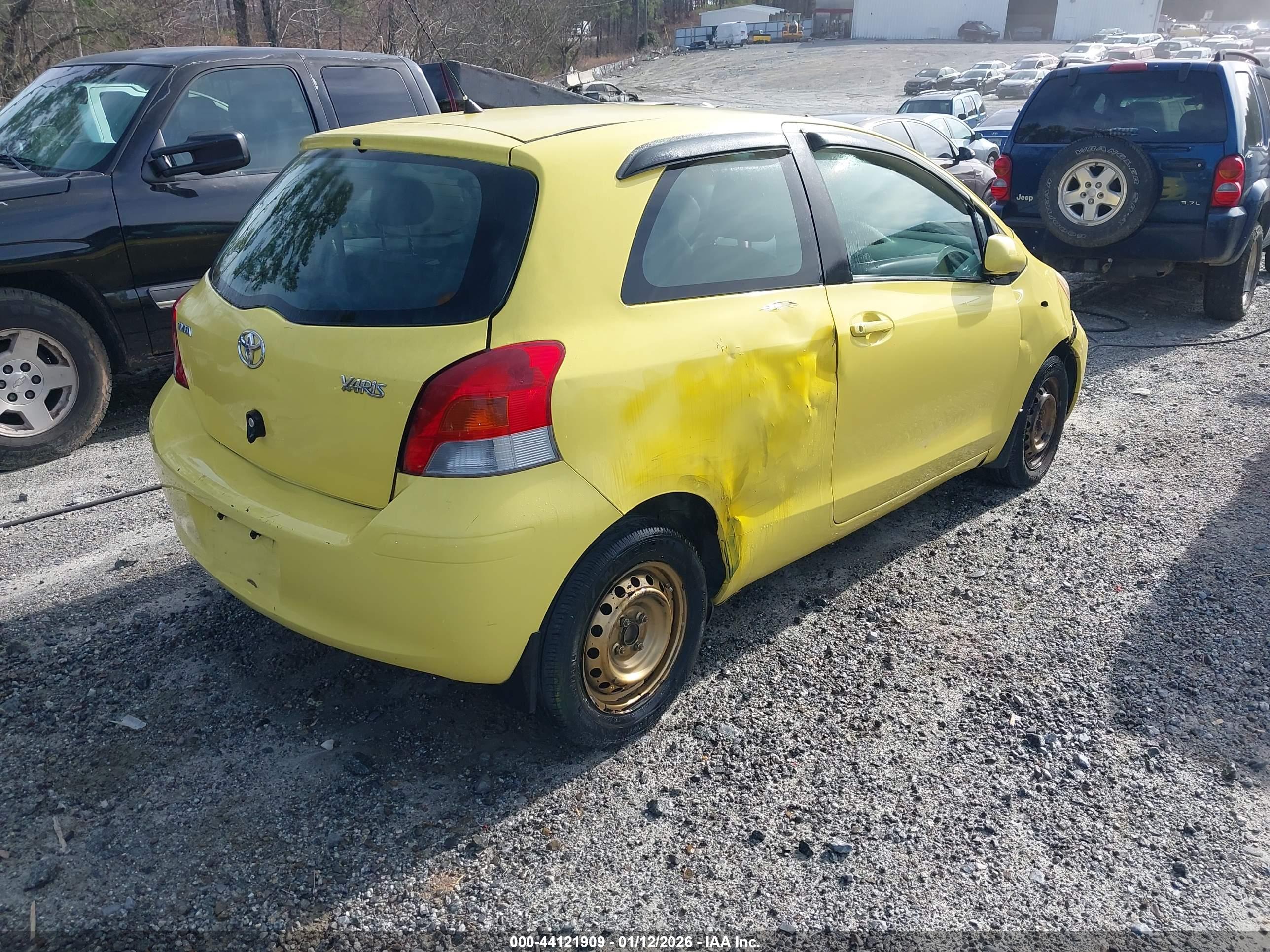 TOYOTA YARIS image 4