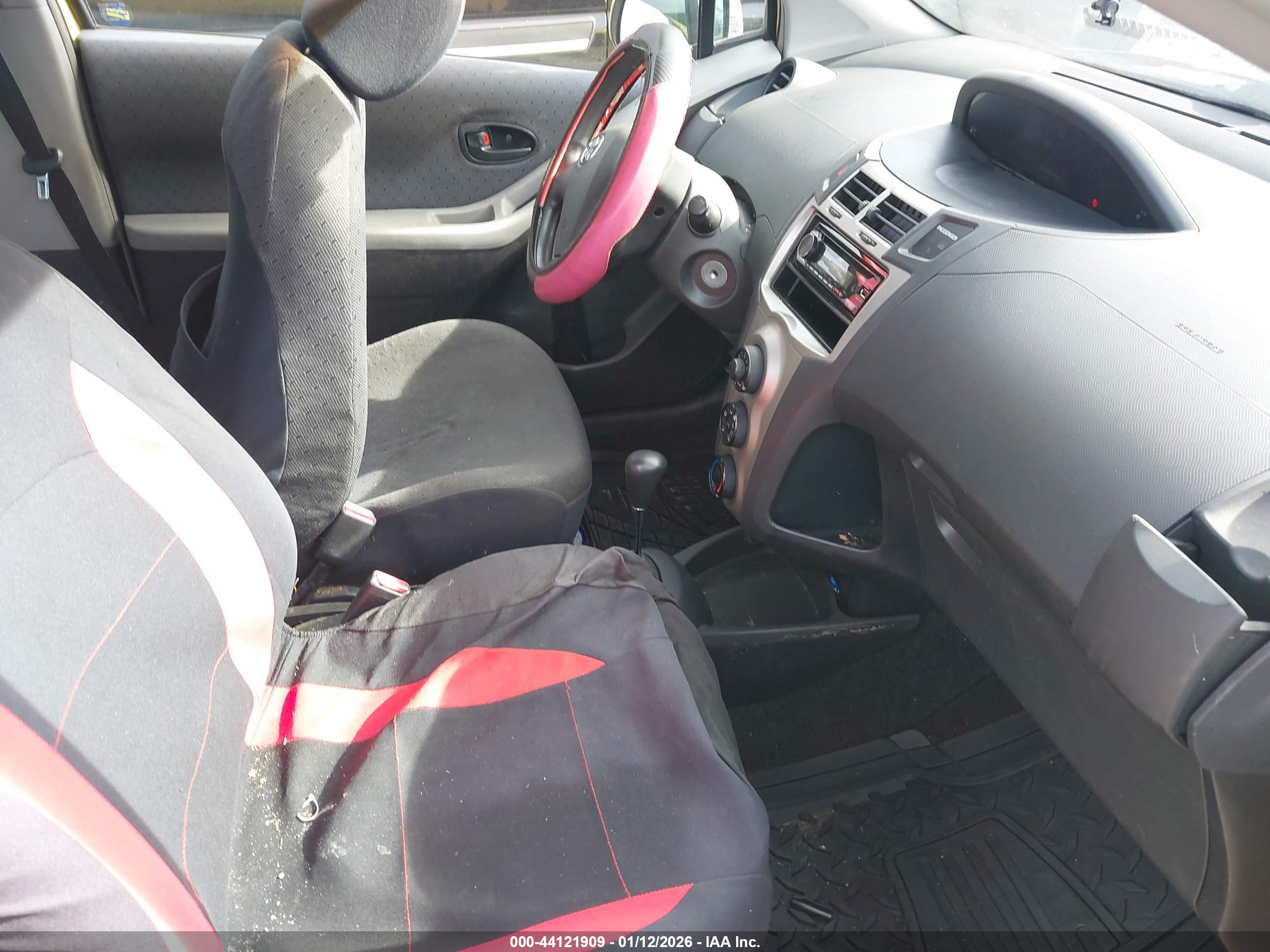 TOYOTA YARIS image 5