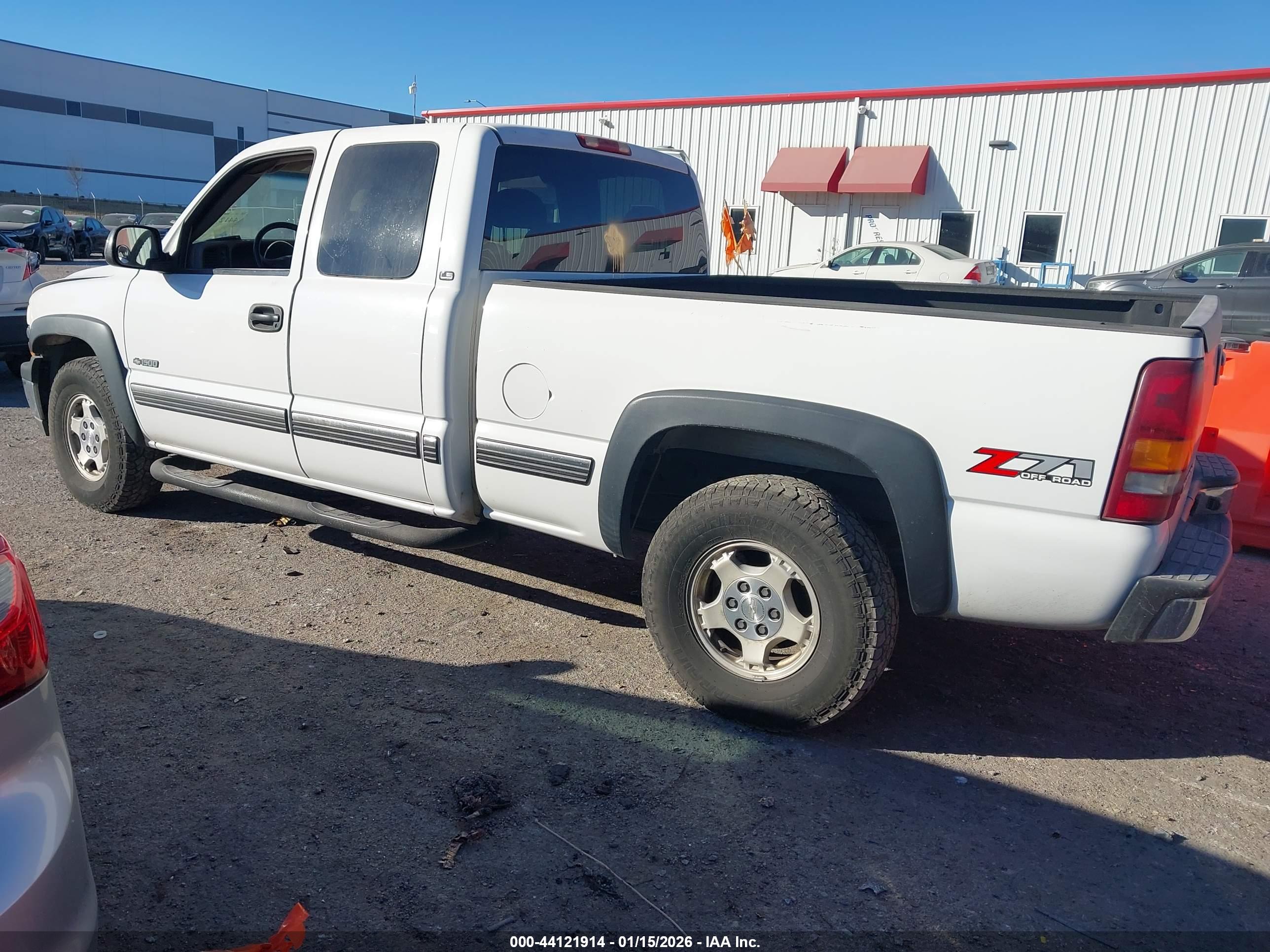 CHEVROLET SILVERADO image 3