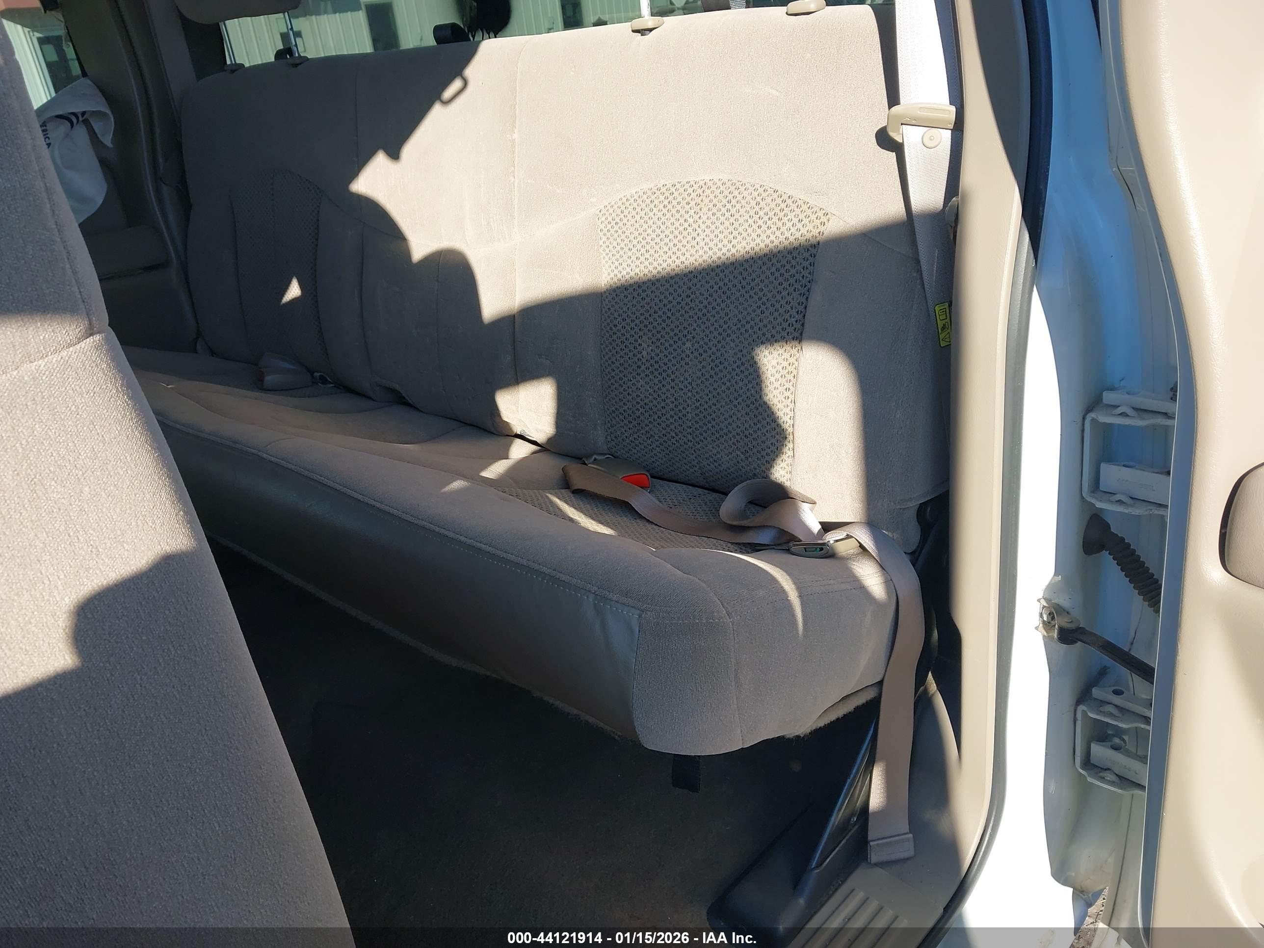 CHEVROLET SILVERADO image 8