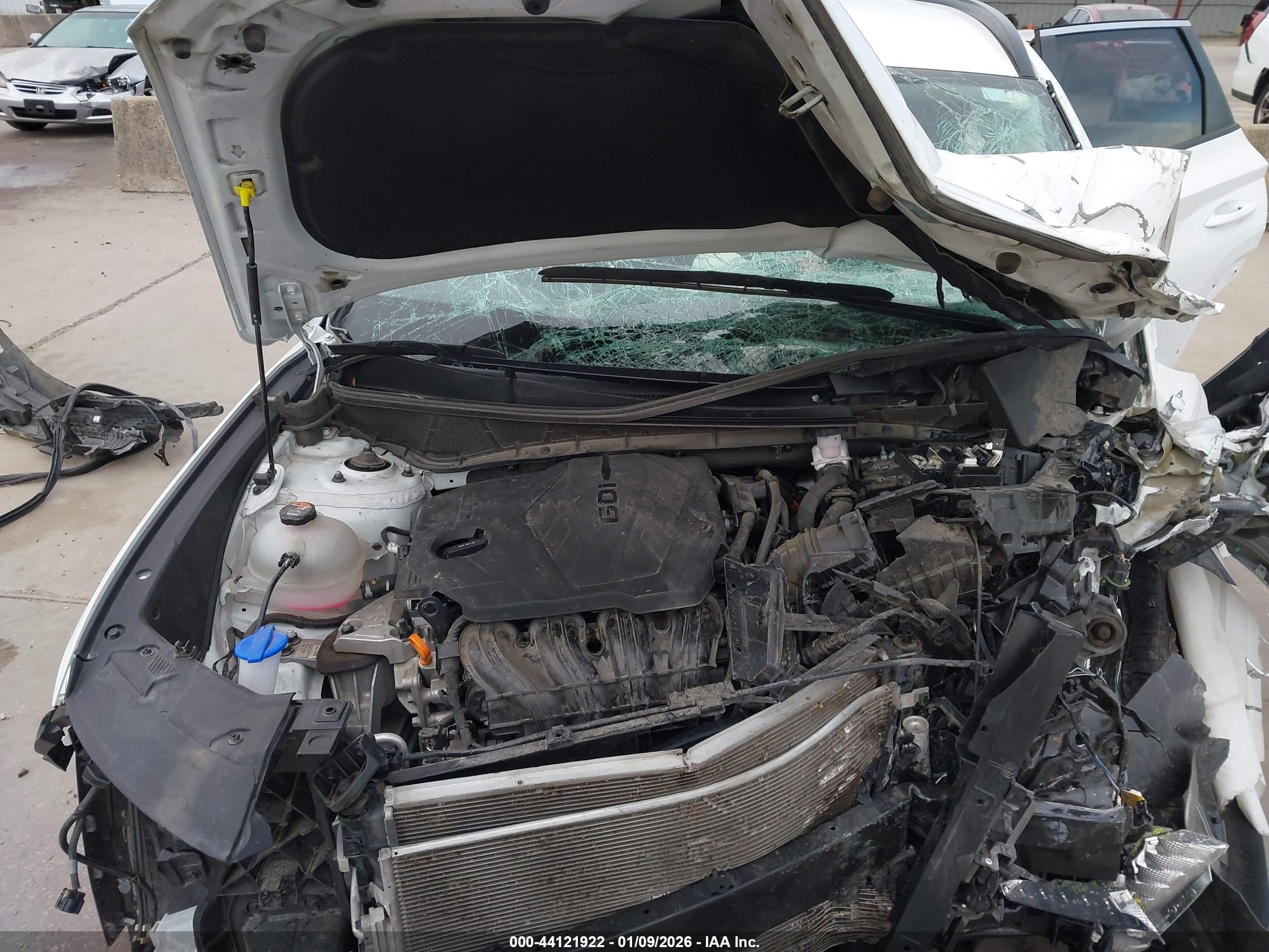 HYUNDAI TUCSON image 10