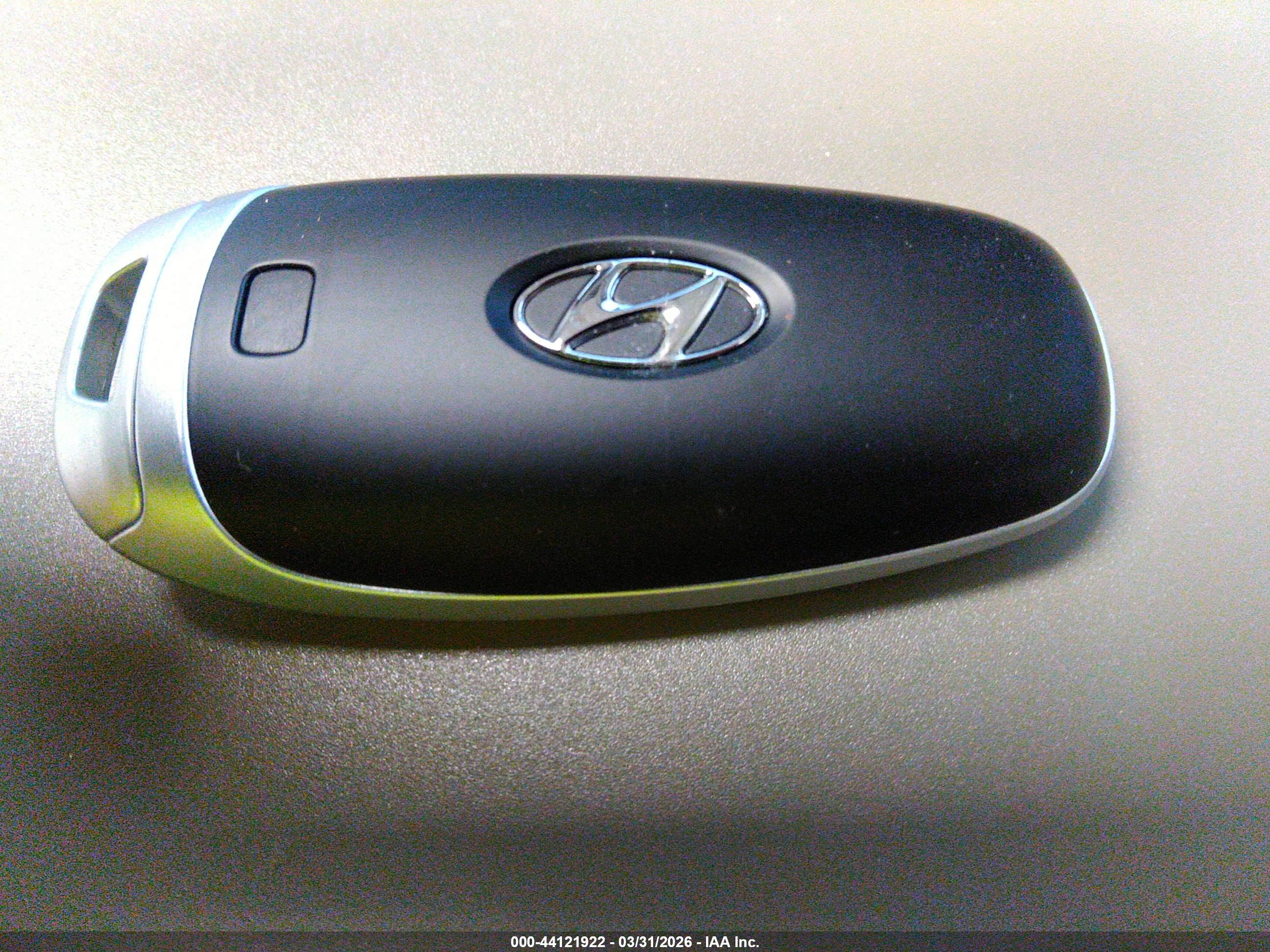 HYUNDAI TUCSON image 11