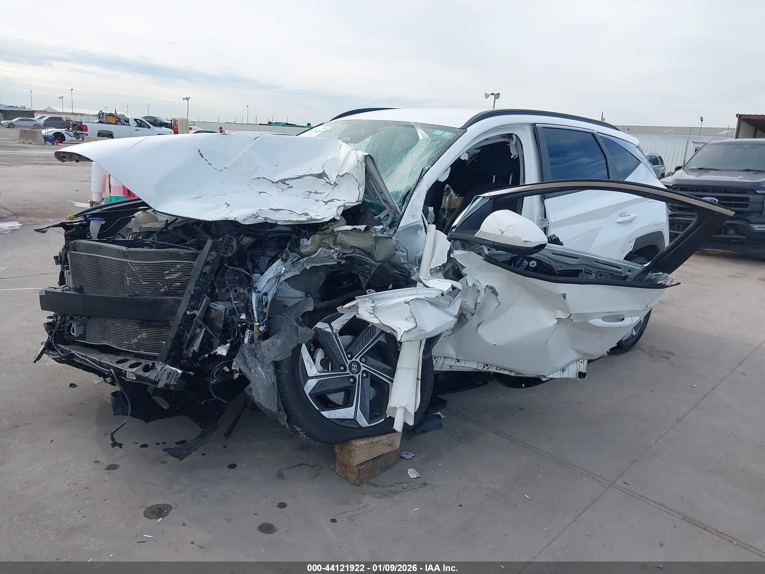 HYUNDAI TUCSON image 2