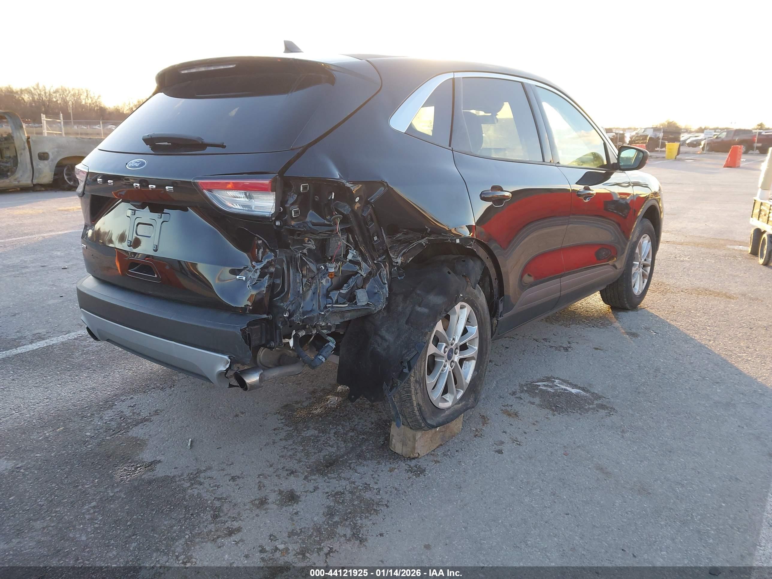 FORD ESCAPE image 4