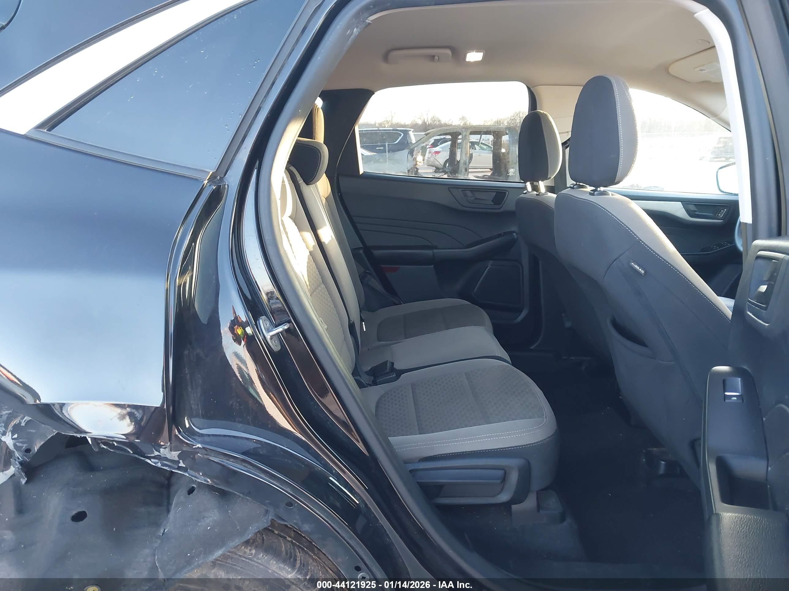 FORD ESCAPE image 8