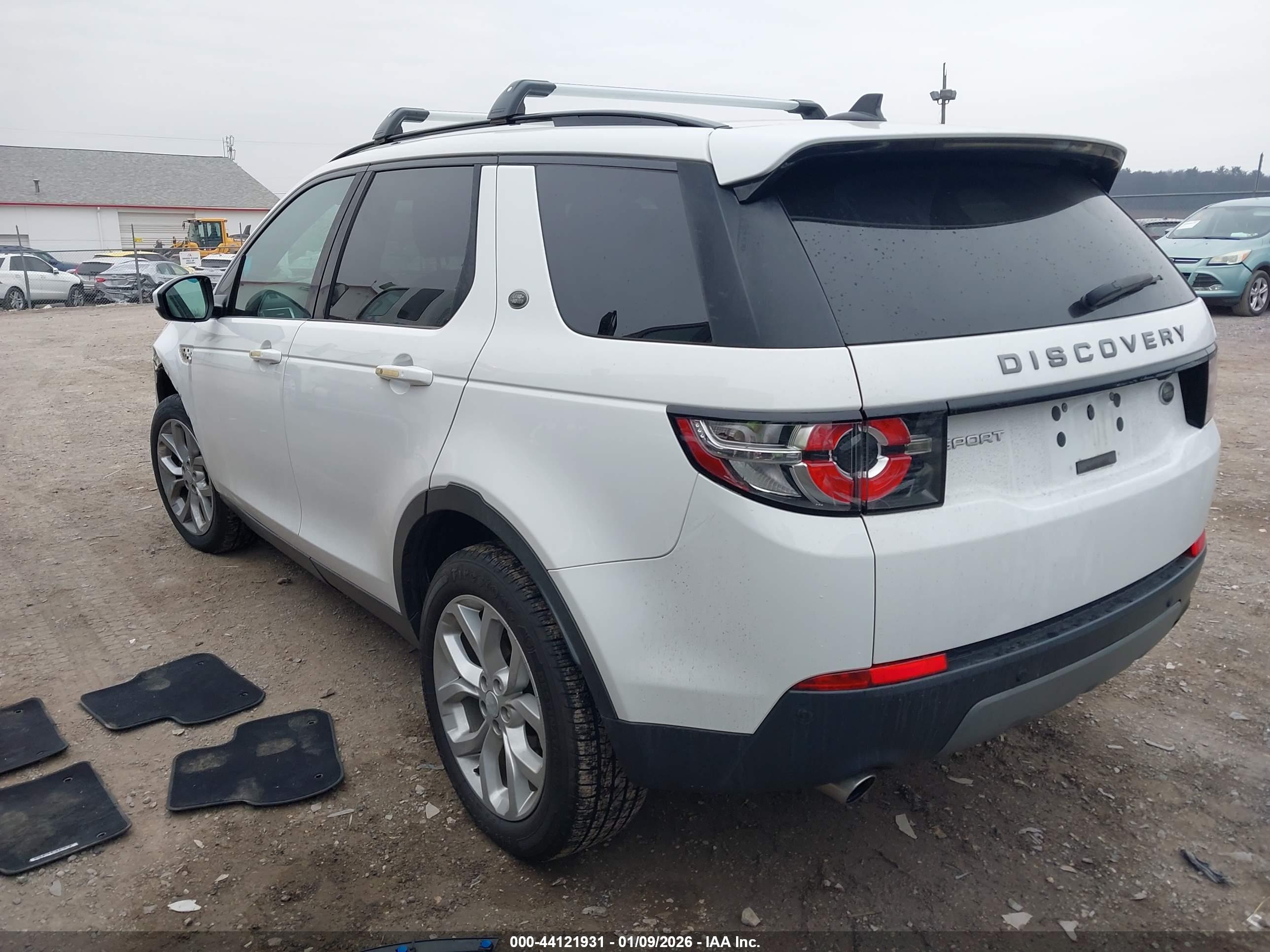 LAND ROVER image 3