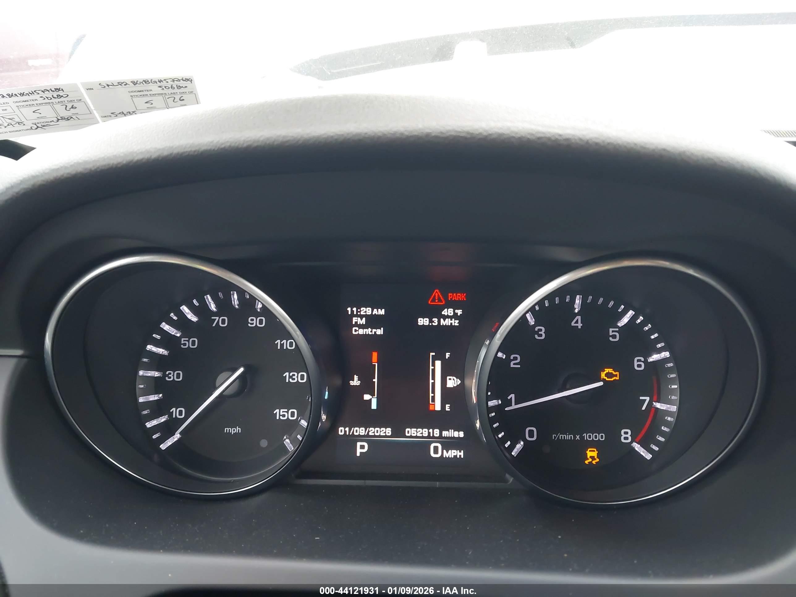 LAND ROVER image 7