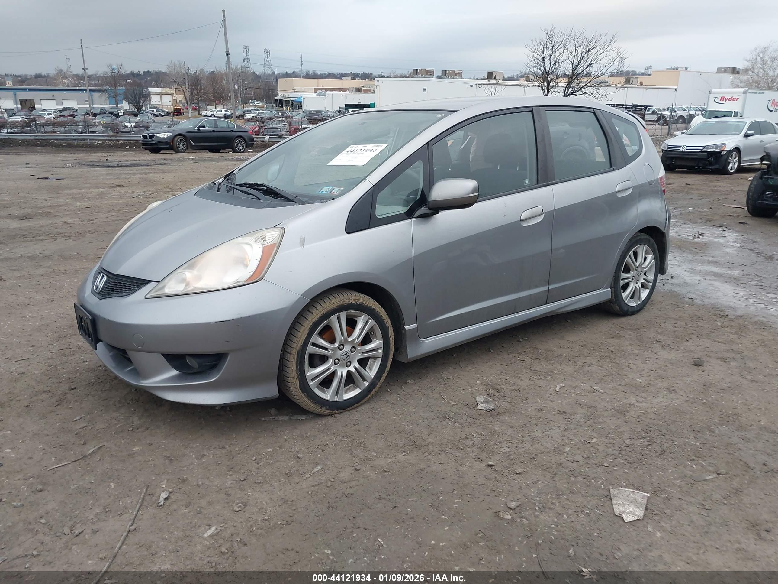 HONDA FIT image 2